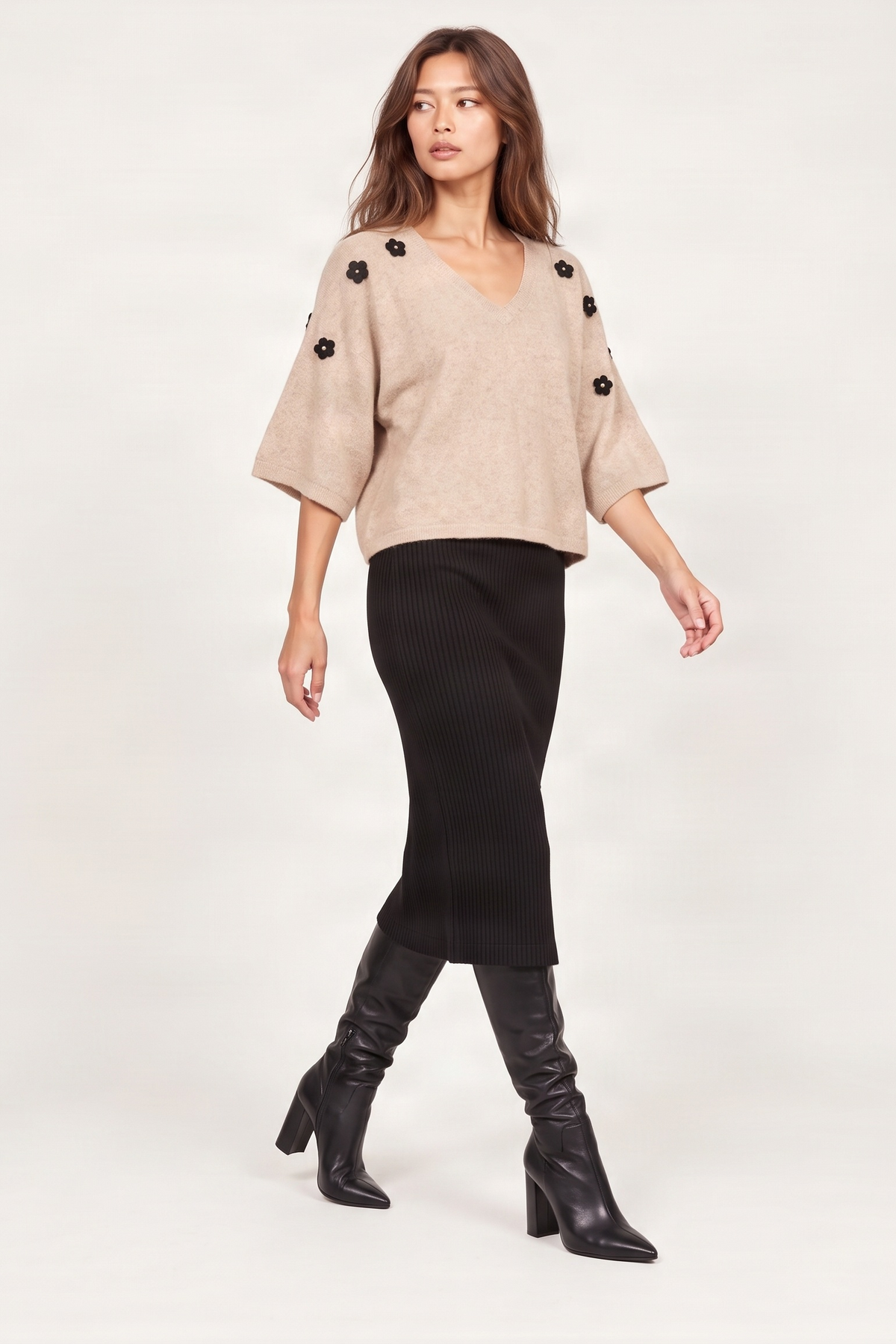 Camiseta de punto beige murcielago con flores antelina Lolitas&L