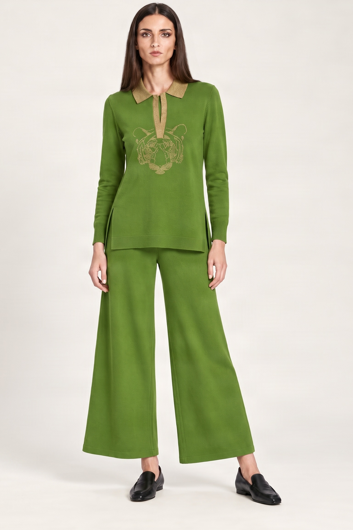 Camiseta de punto verde con leon de strass Lolitas&L
