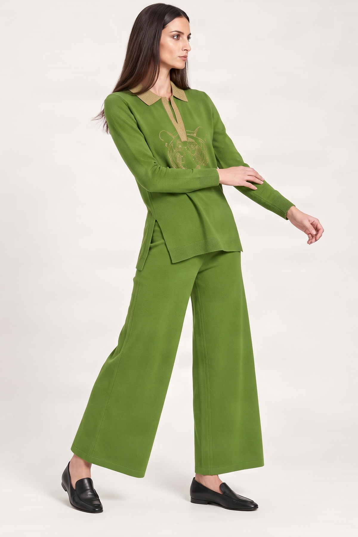 Camiseta de punto verde con leon de strass Lolitas&L