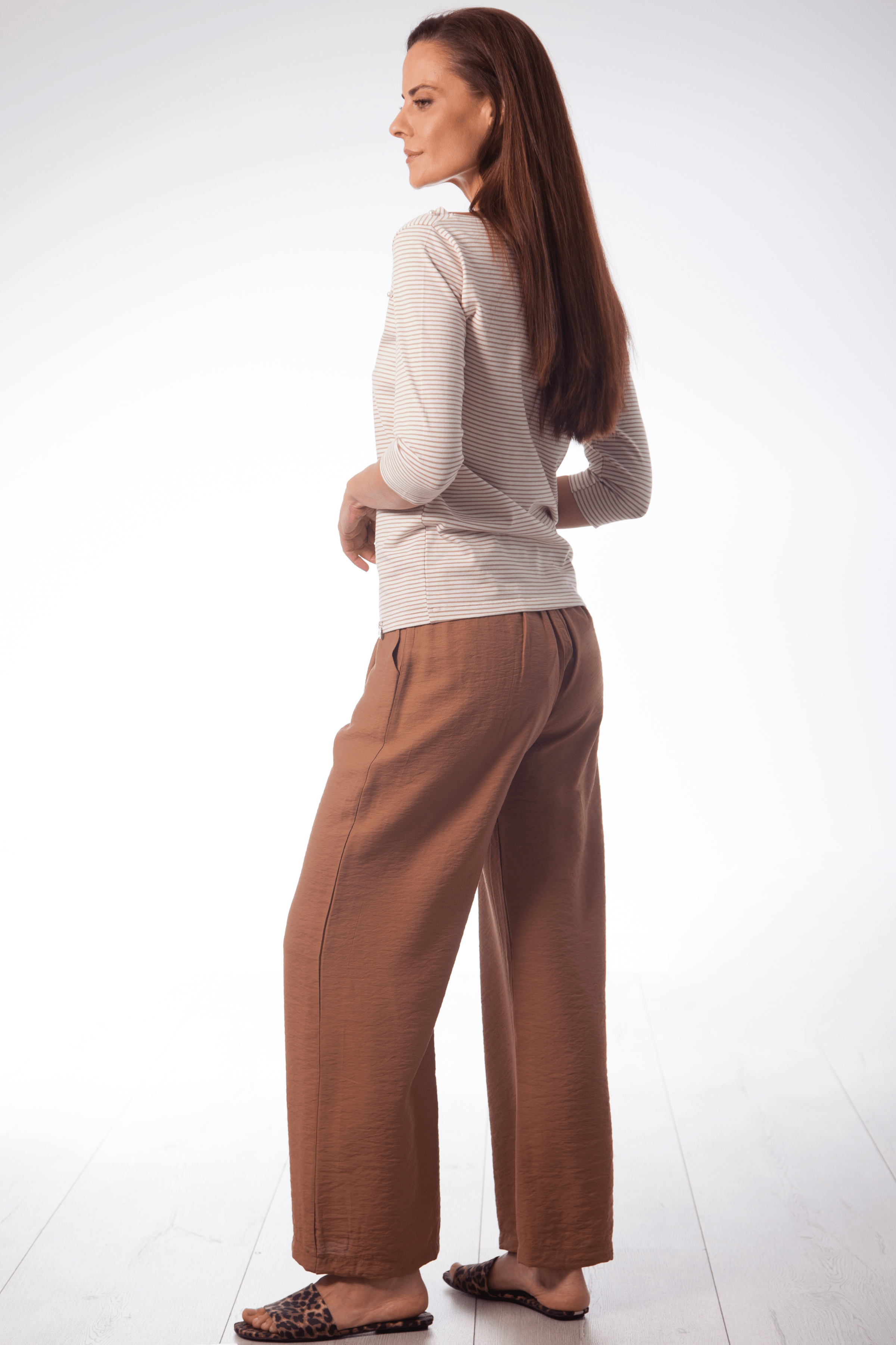 Camiseta rayas beige detalle perlas en delantero Lolitas&L - lolitasyl.com