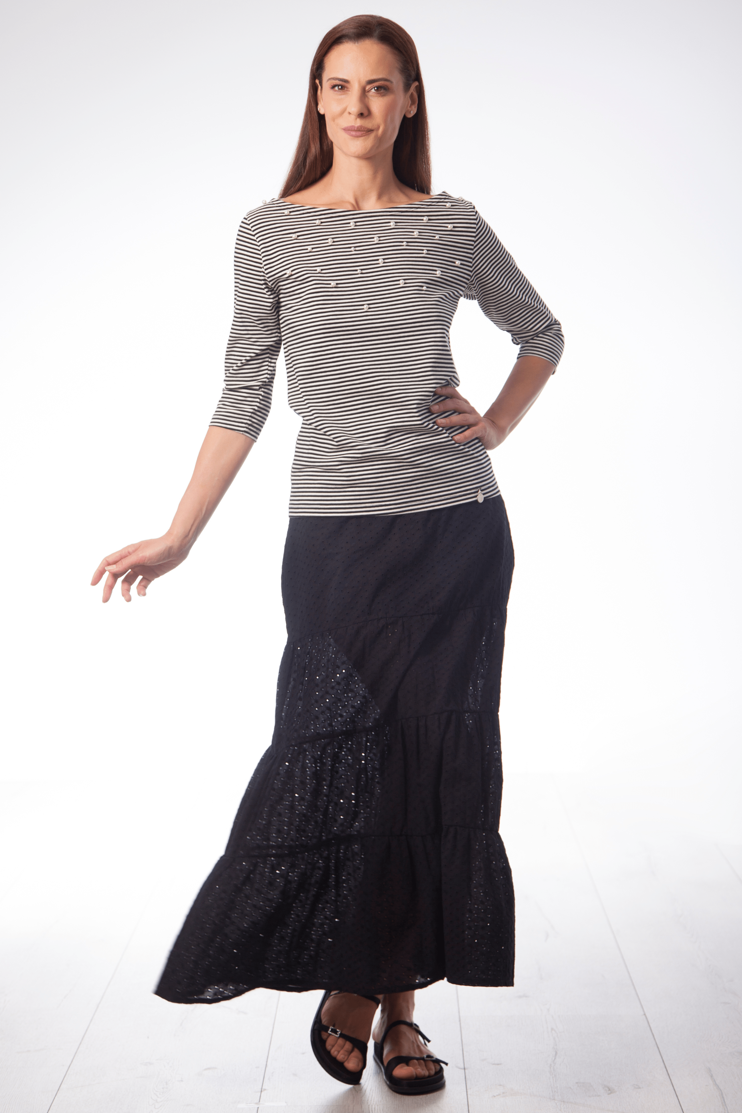 Camiseta rayas negras detalle perlas en delantero Lolitas&L - lolitasyl.com