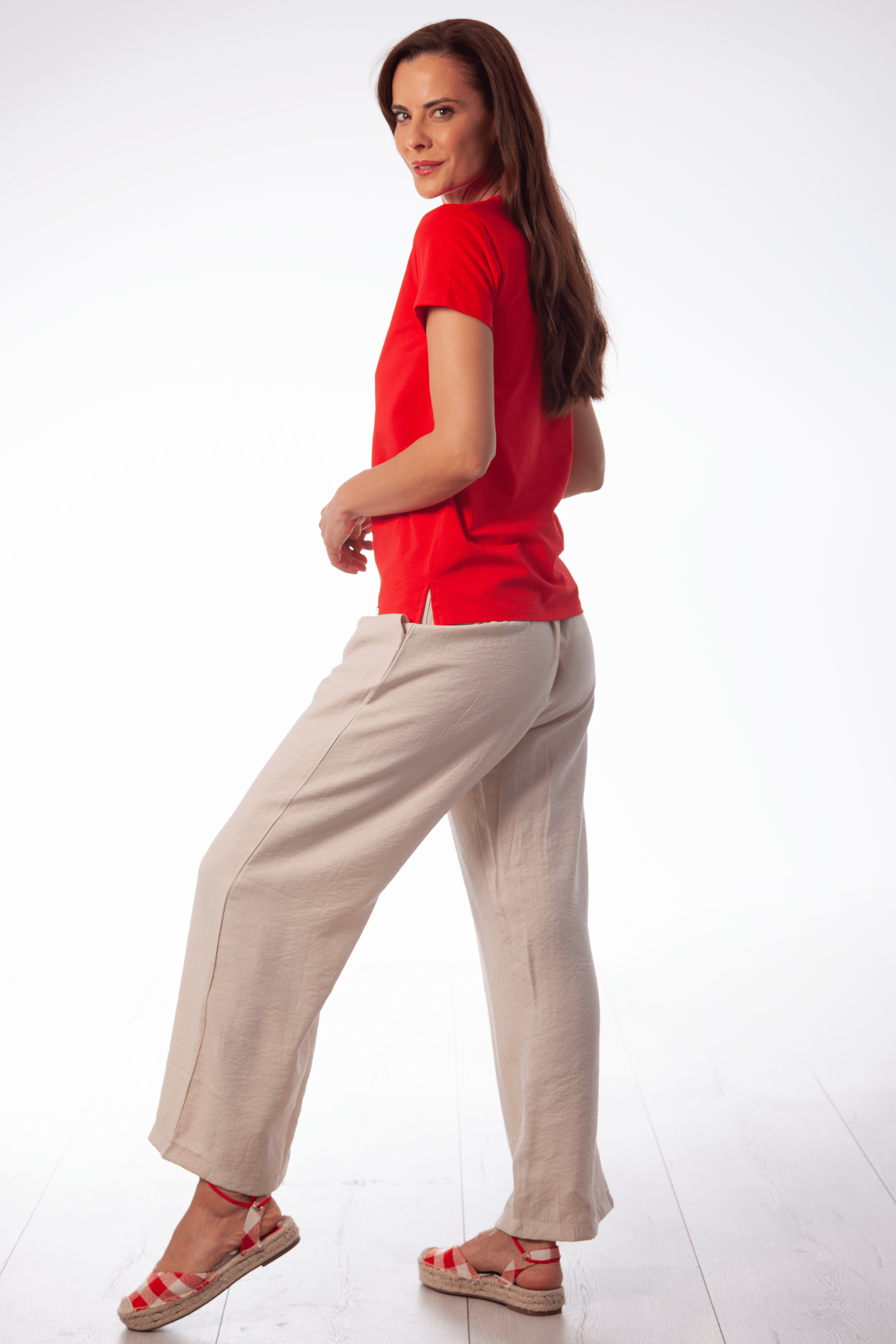 Camiseta roja bordado flor calada con manga corta Lolitas&L - lolitasyl.com