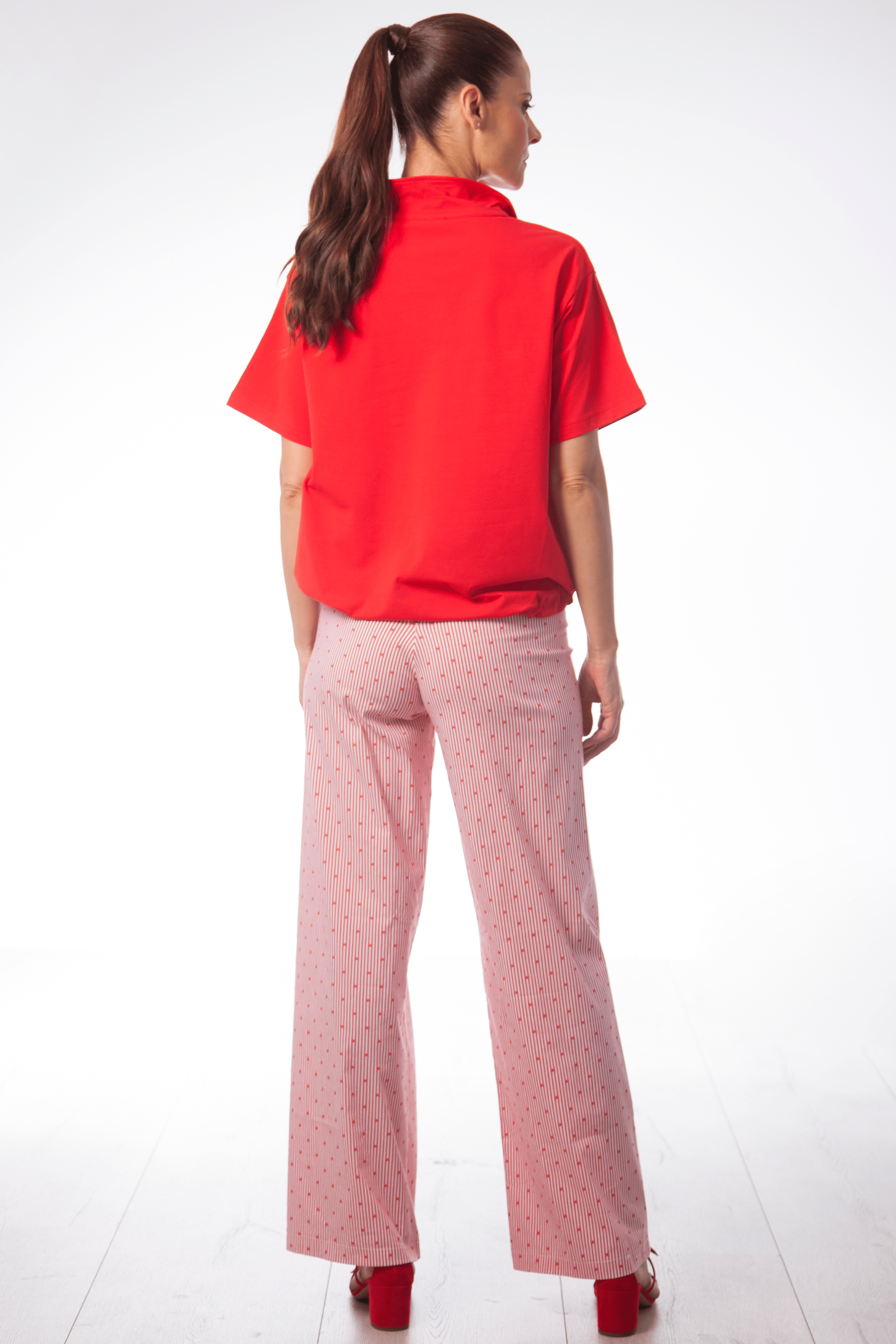 Camiseta roja camisera con tapetas y botones dorados Lolitas&L - lolitasyl.com