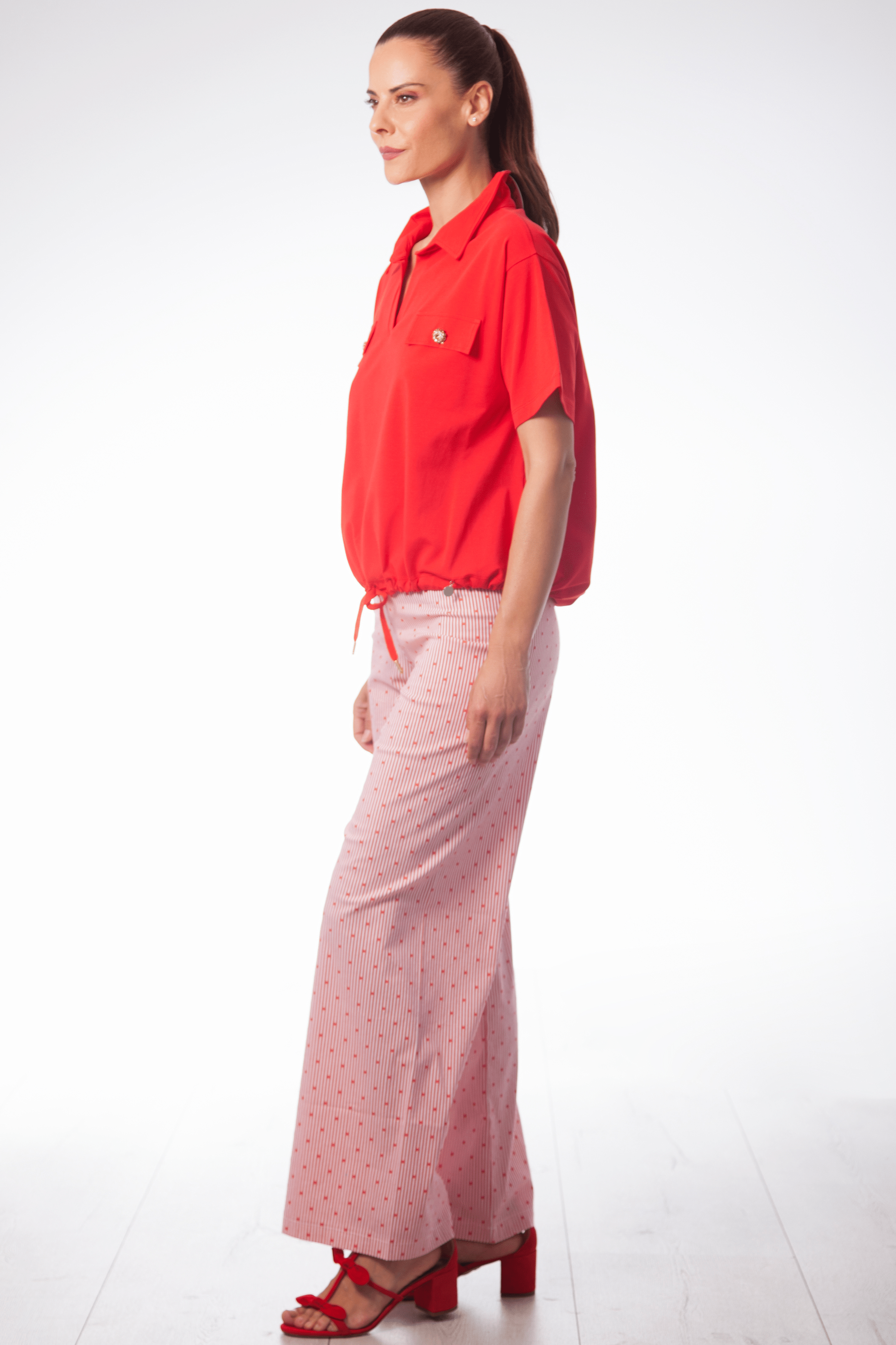 Camiseta roja camisera con tapetas y botones dorados Lolitas&L - lolitasyl.com