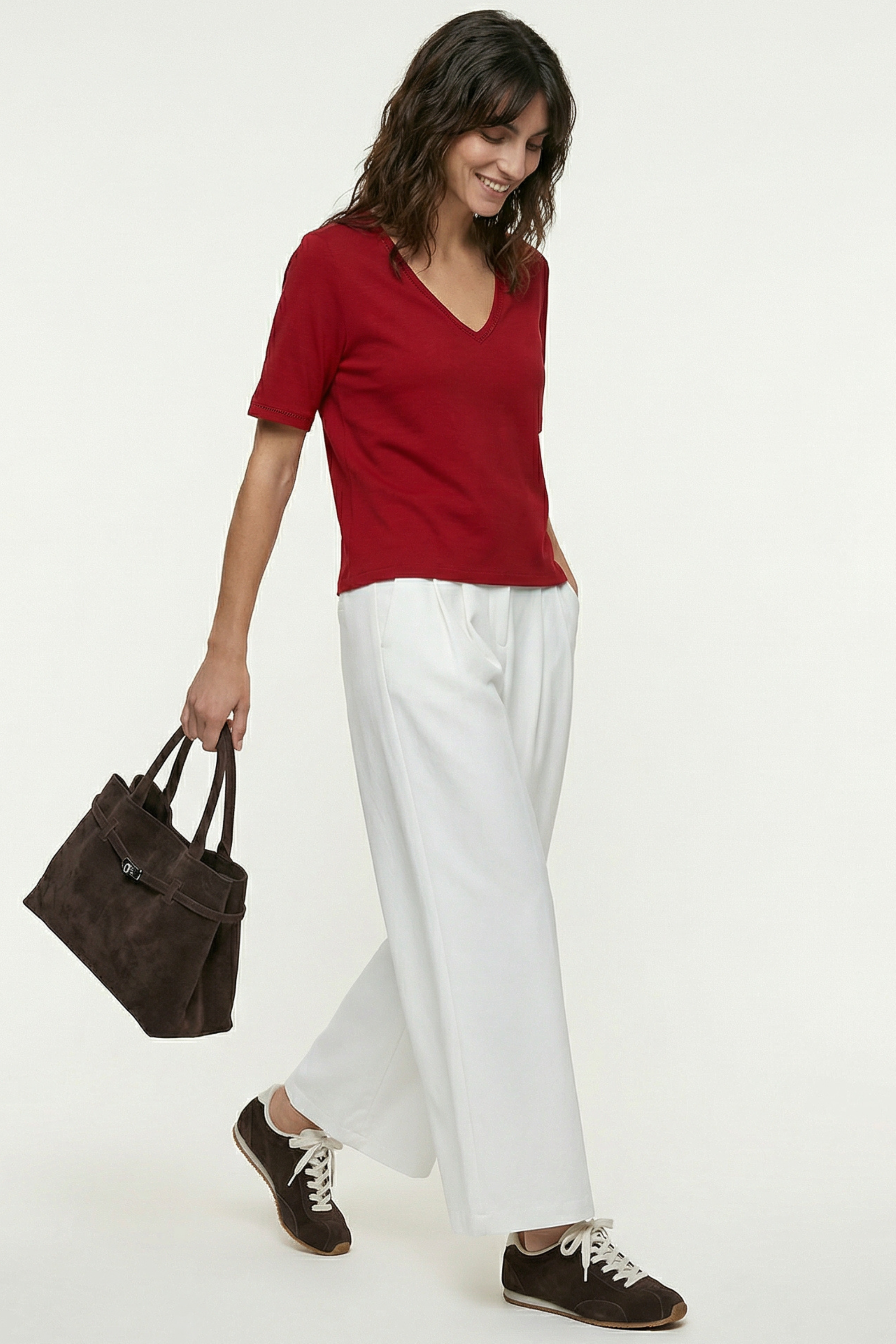 Camiseta roja escote enuve con strass Lolitas&L