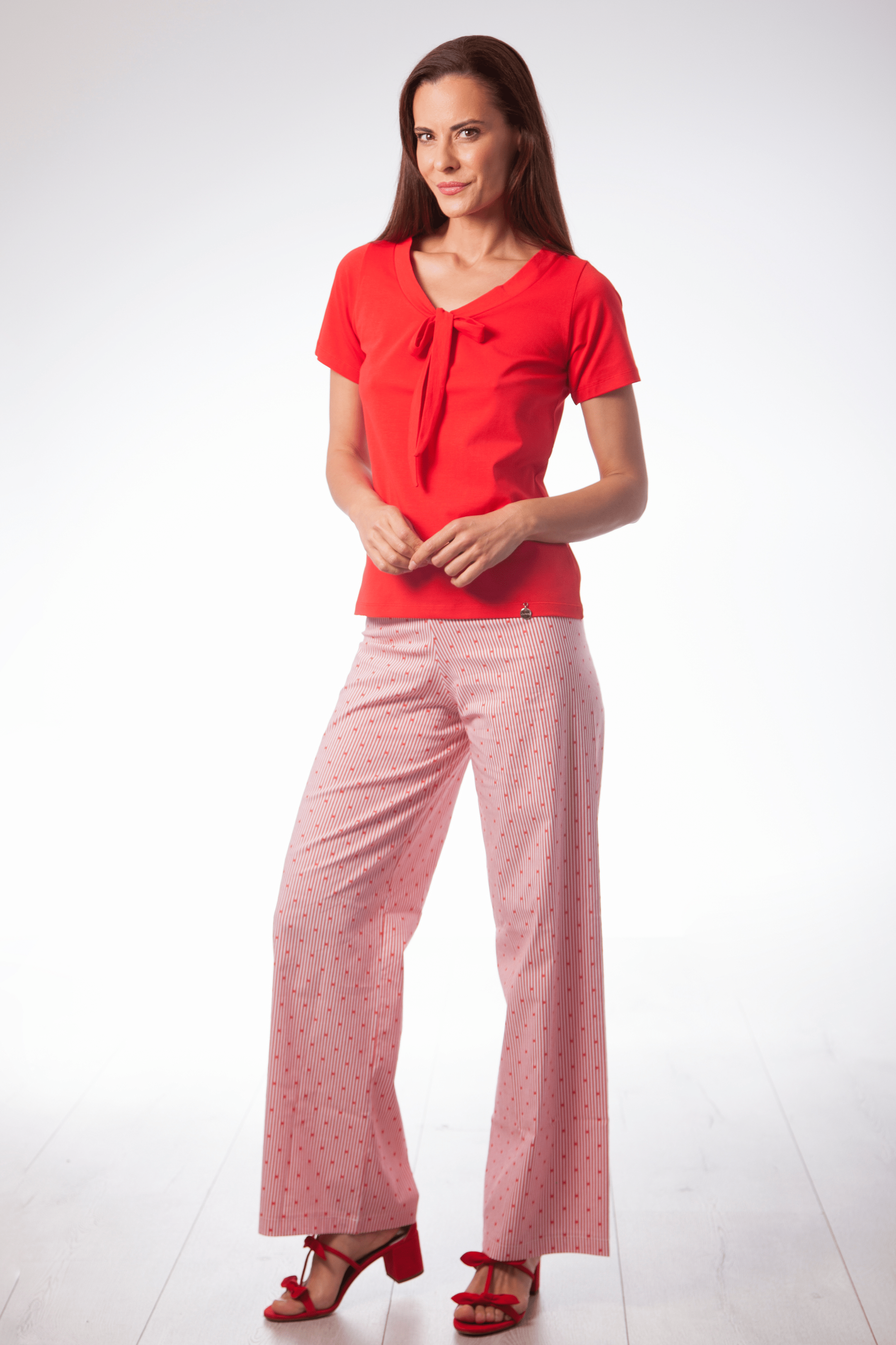 Camiseta roja lazo en el escote manga corta Lolitas&L - lolitasyl.com