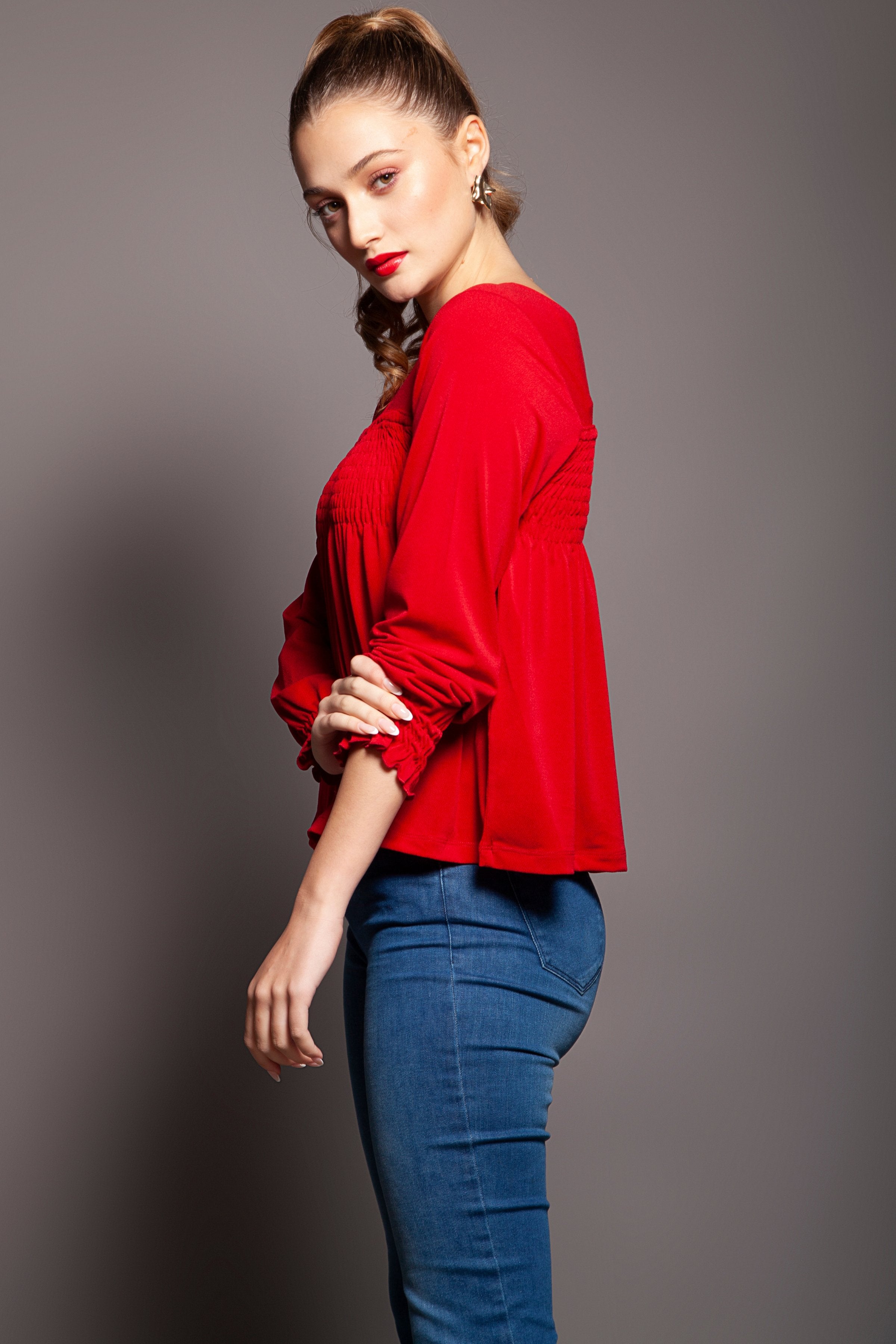 Camiseta roja pecho nido de abjeja Lolitas&L - lolitasyl.com