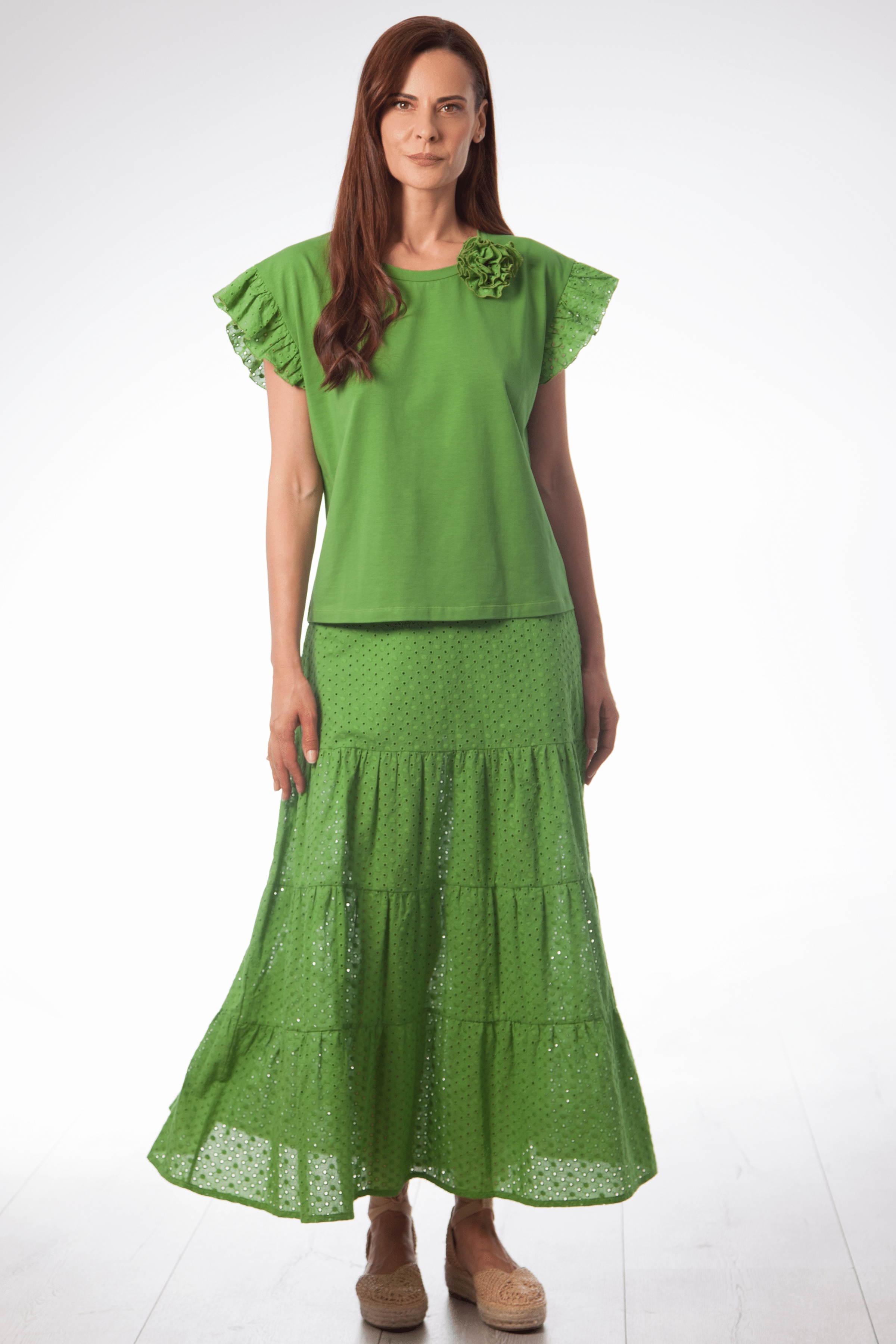Camiseta verde con volante en bordado ingles y flor Lolitas&L - lolitasyl.com