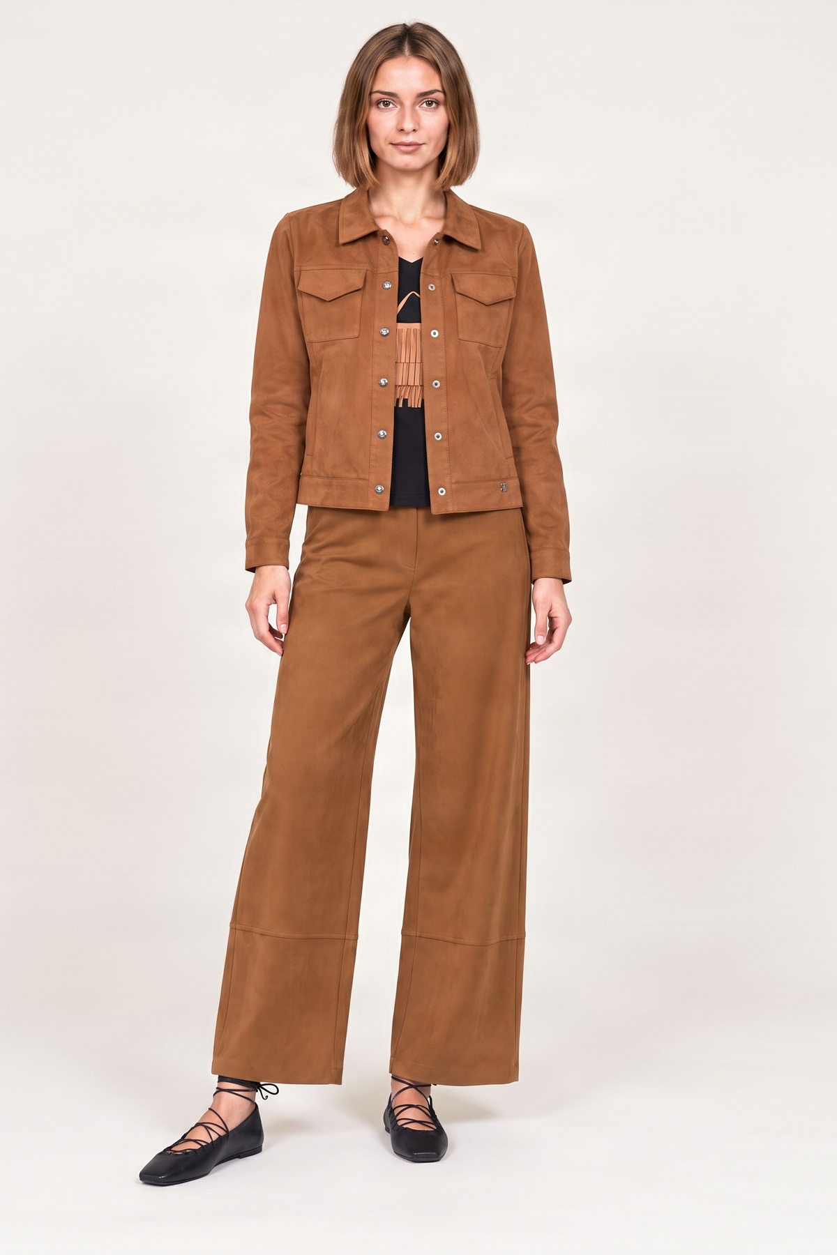 Chaqueta camel antelina con automaticos Lolitas&L