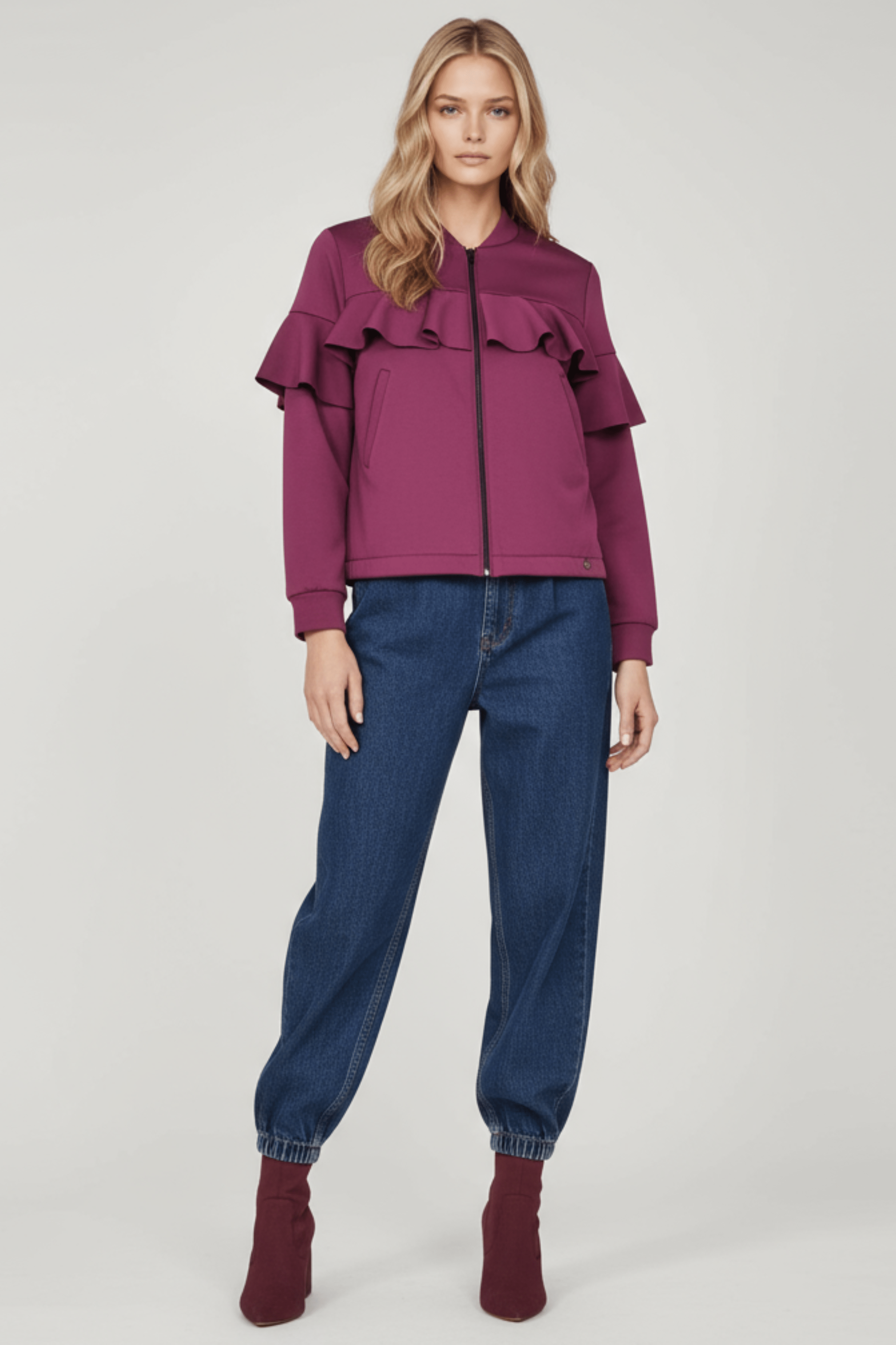 Chaqueta cereza con cremallera y volantes Lolitas&L - lolitasyl.com