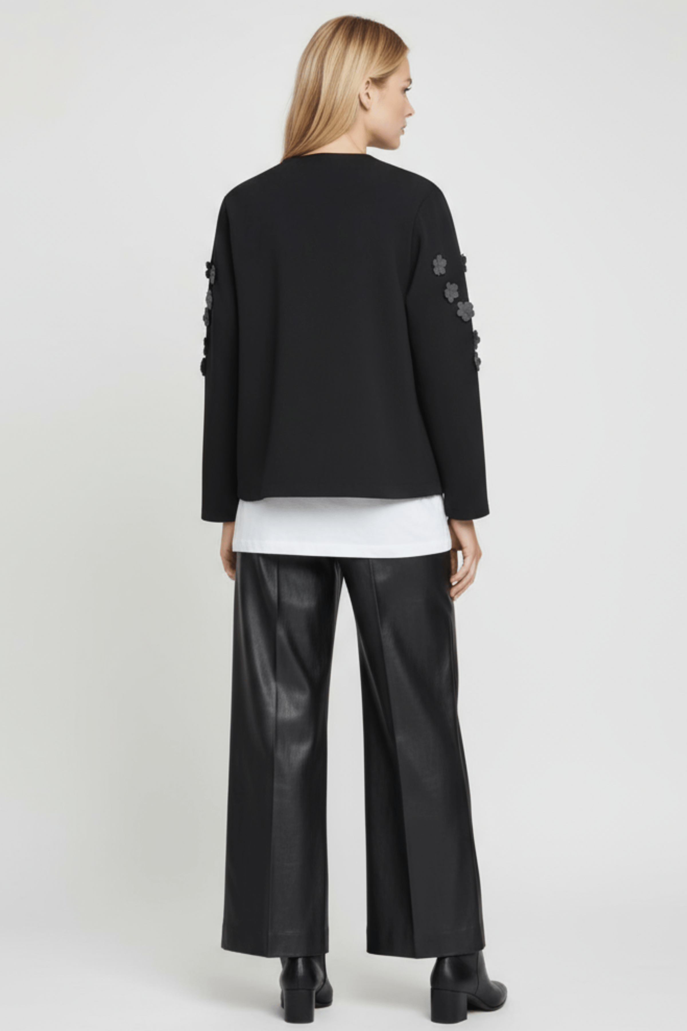 Chaqueta gris antracita duplo con aplicaciones en mangas Lolitas&L - lolitasyl.com