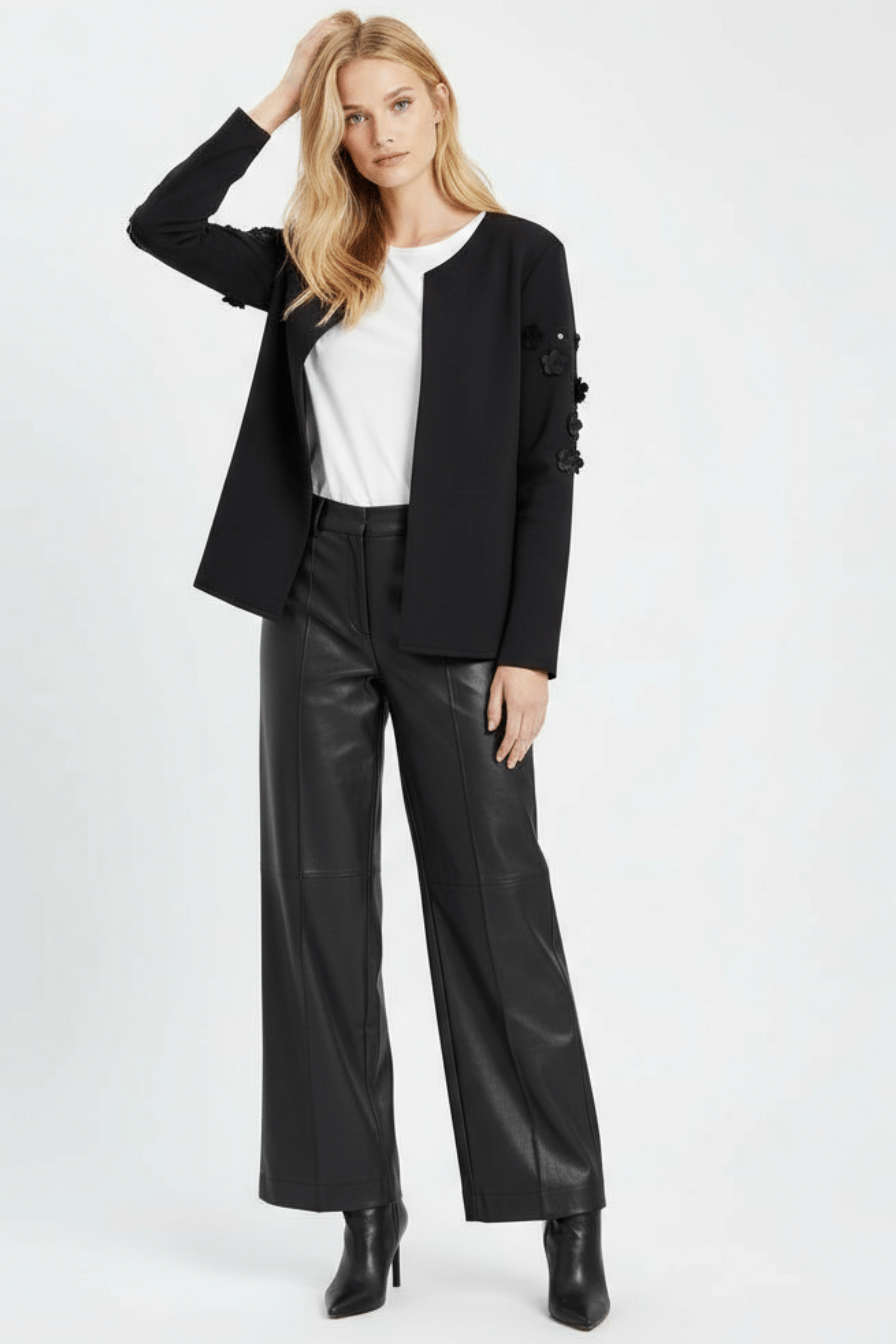 Chaqueta gris antracita duplo con aplicaciones en mangas Lolitas&L - lolitasyl.com