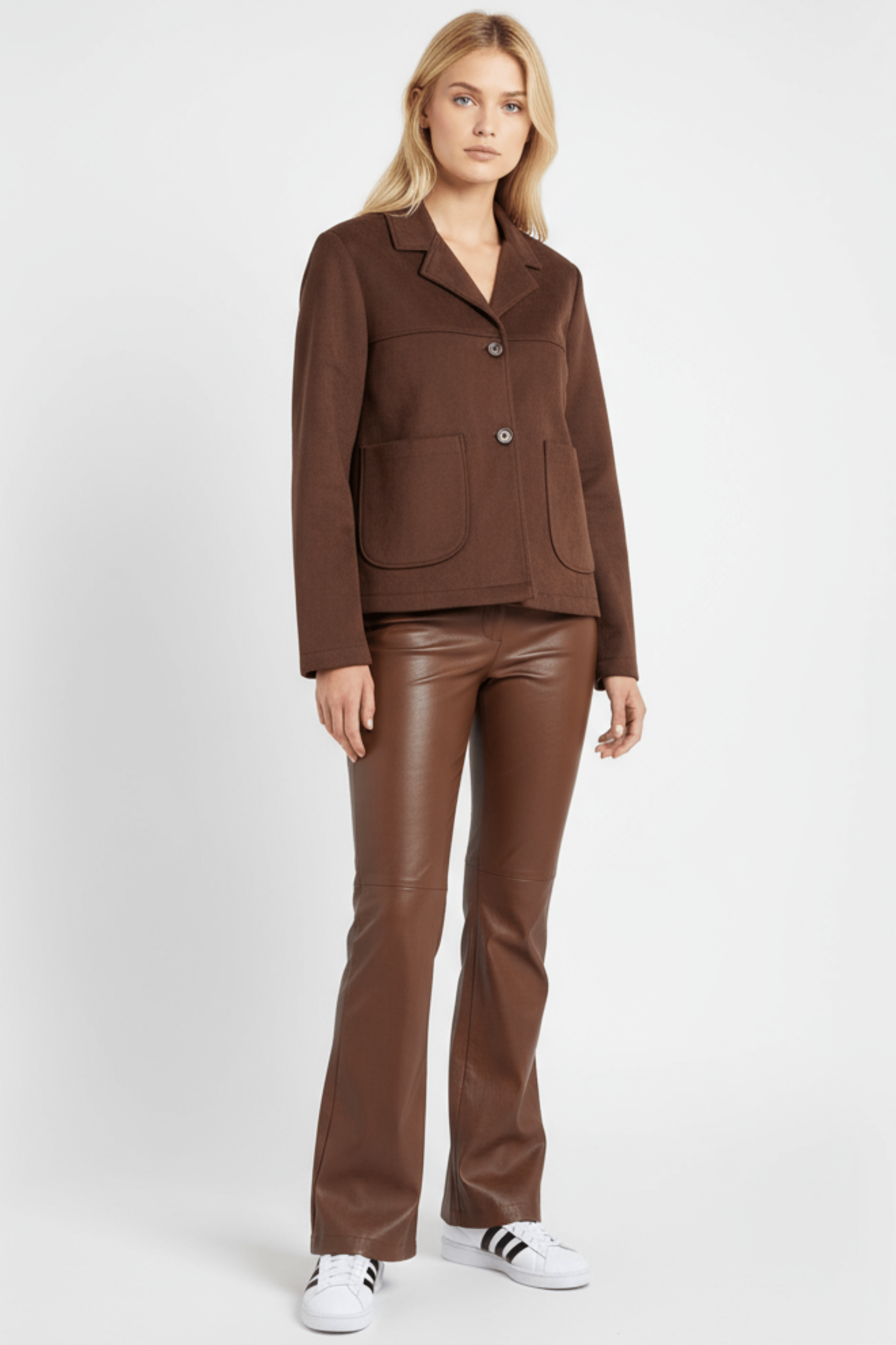 Chaqueta marron corta antelina con automaticos Lolitas&L - lolitasyl.com