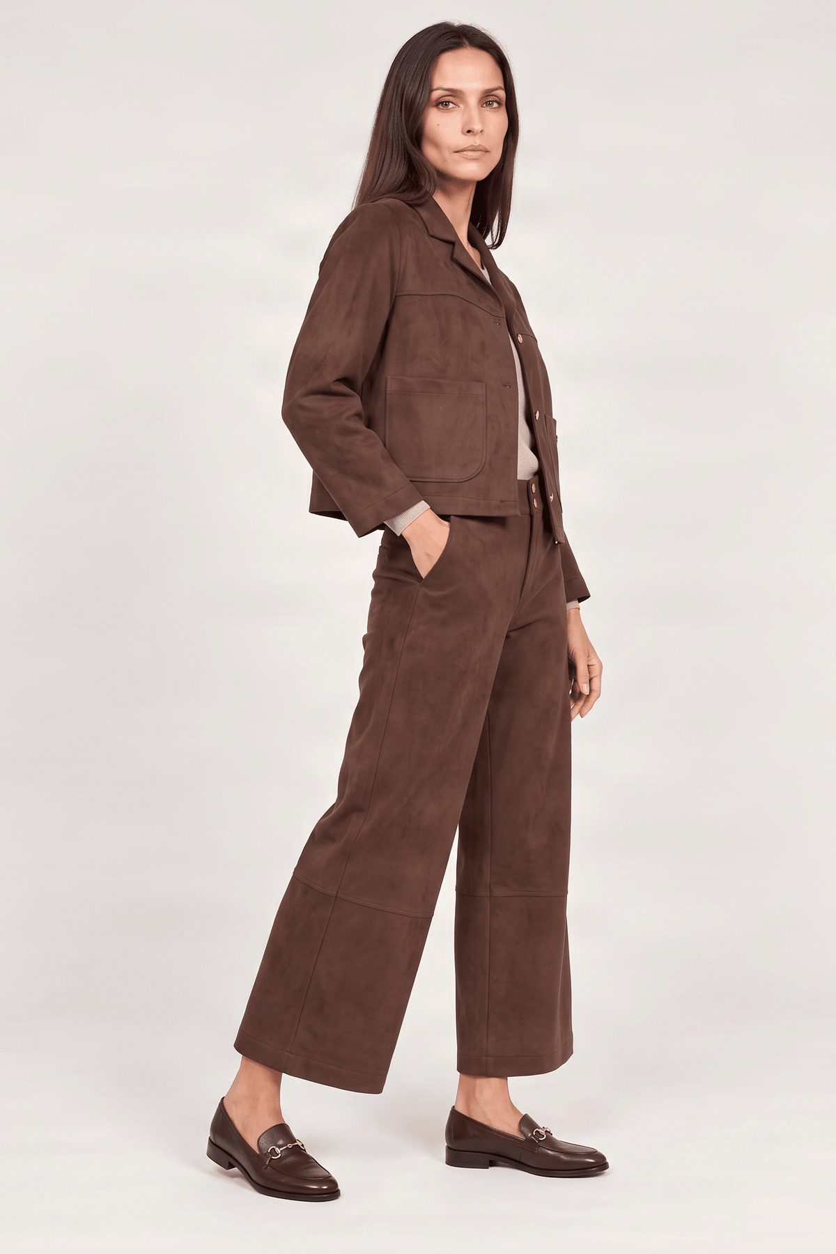 Chaqueta marron corta antelina con automaticos Lolitas&L - lolitasyl.com