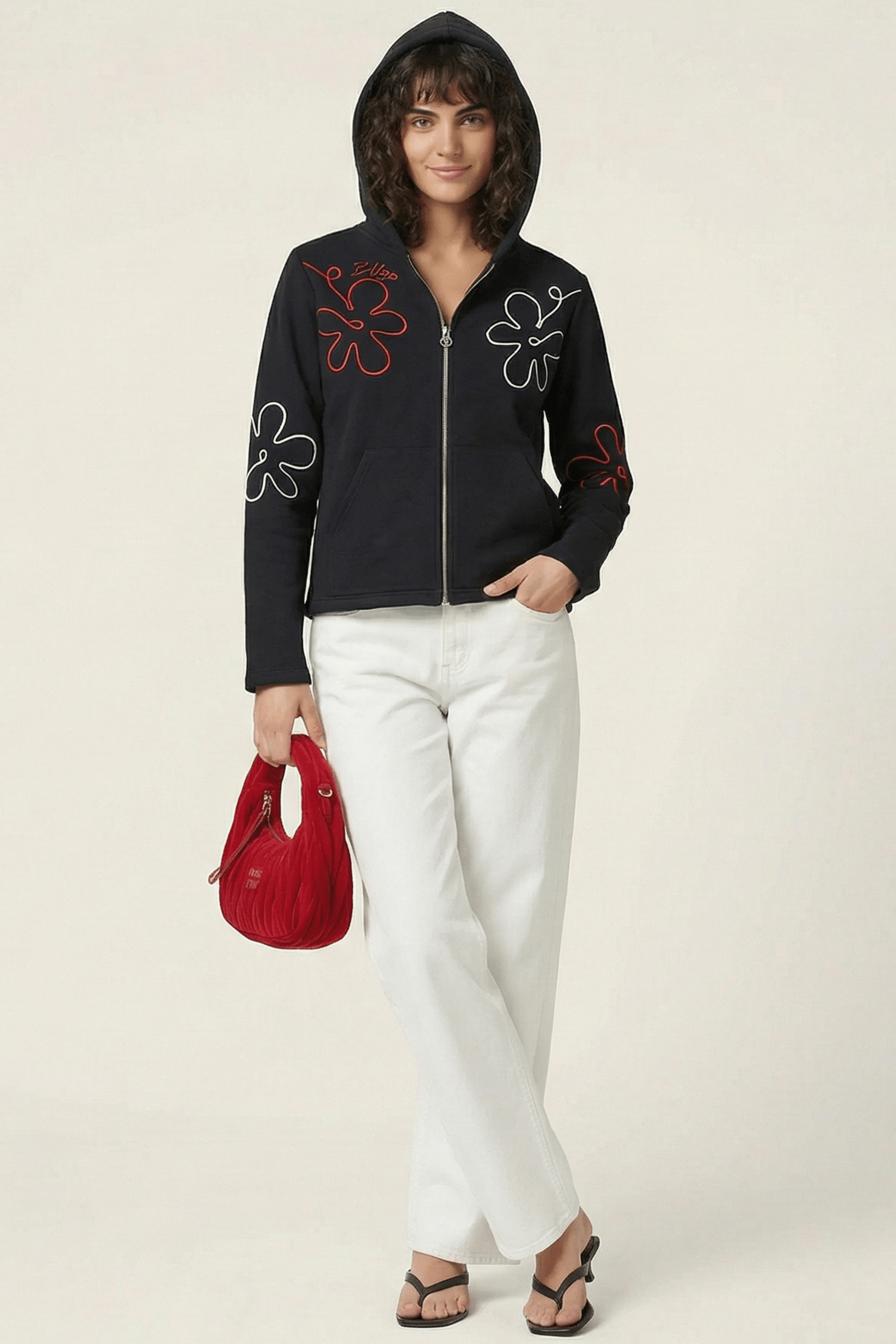 Chaqueta negra bordado flor con cremallera y capucha Lolitas&L - lolitasyl.com