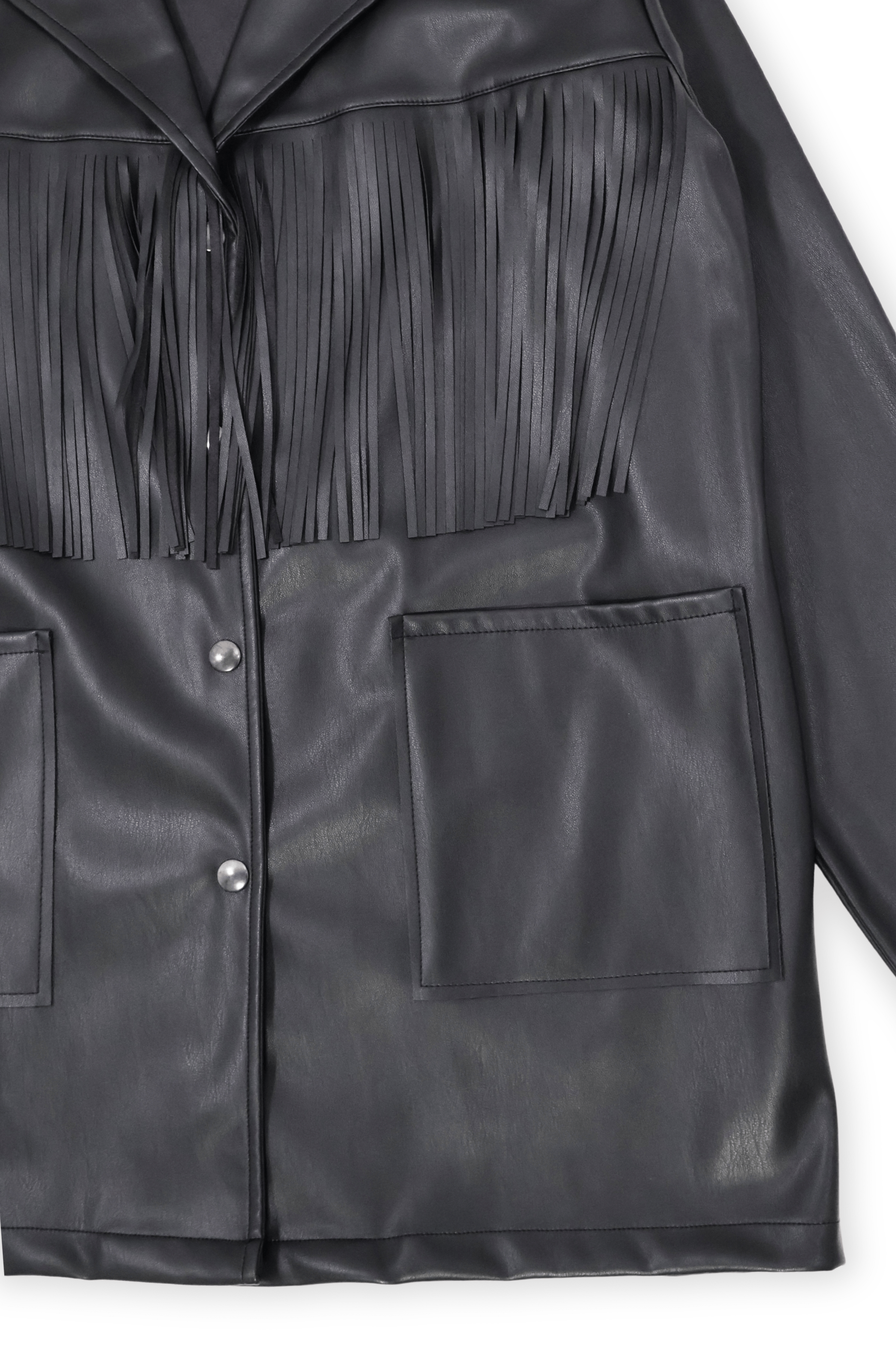 Chaqueta negra larga polipiel con flecos y bolsillos Lolitas&L - lolitasyl.com