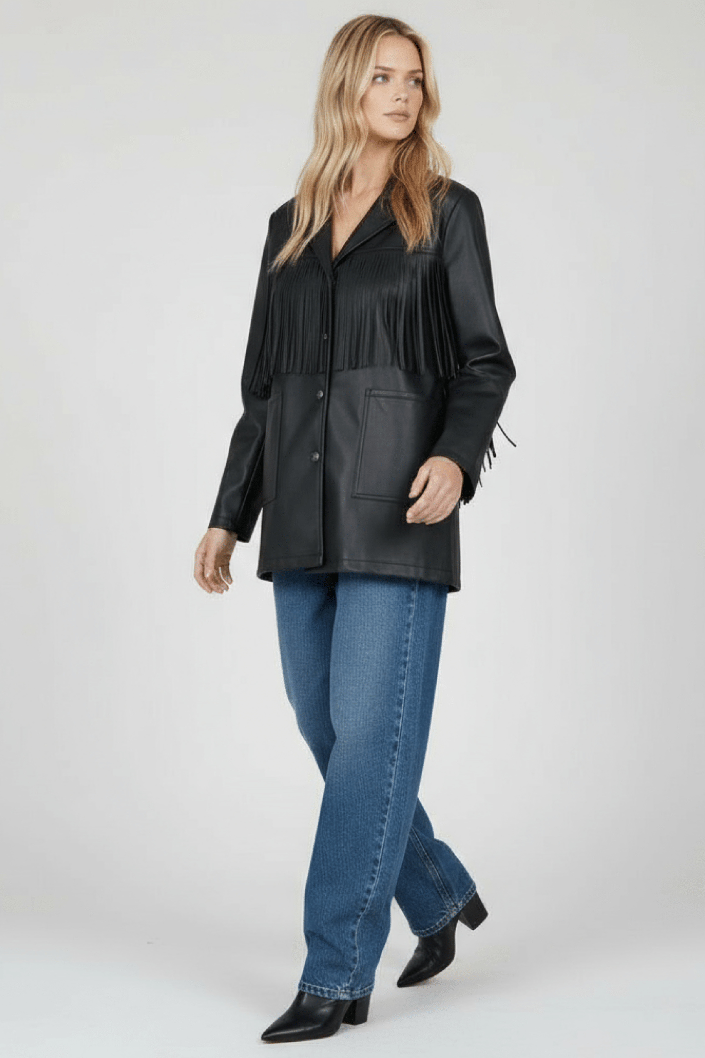 Chaqueta negra larga polipiel con flecos y bolsillos Lolitas&L - lolitasyl.com