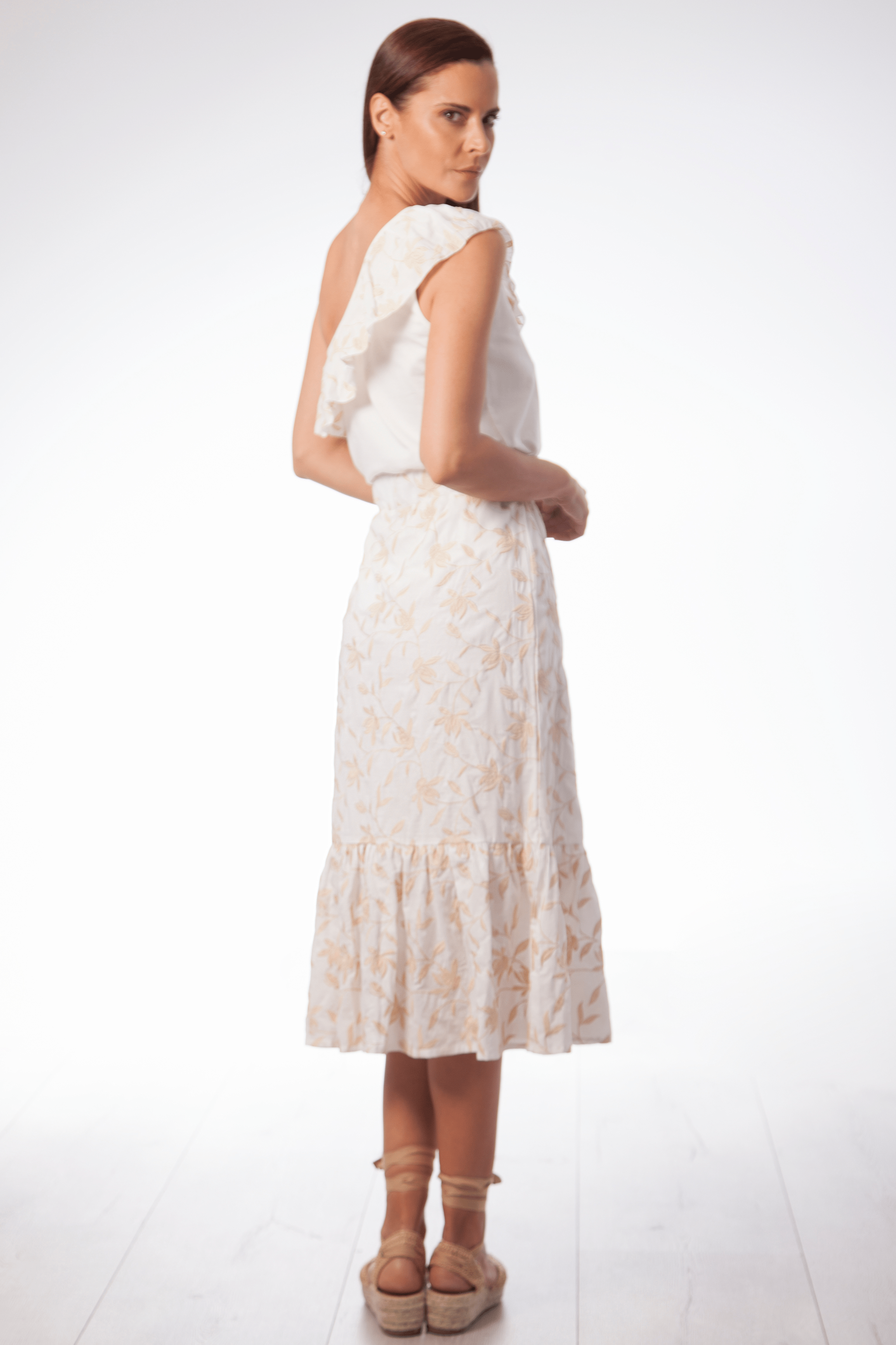 Falda blanca anudada con bordado en contraste Lolitas&L - lolitasyl.com