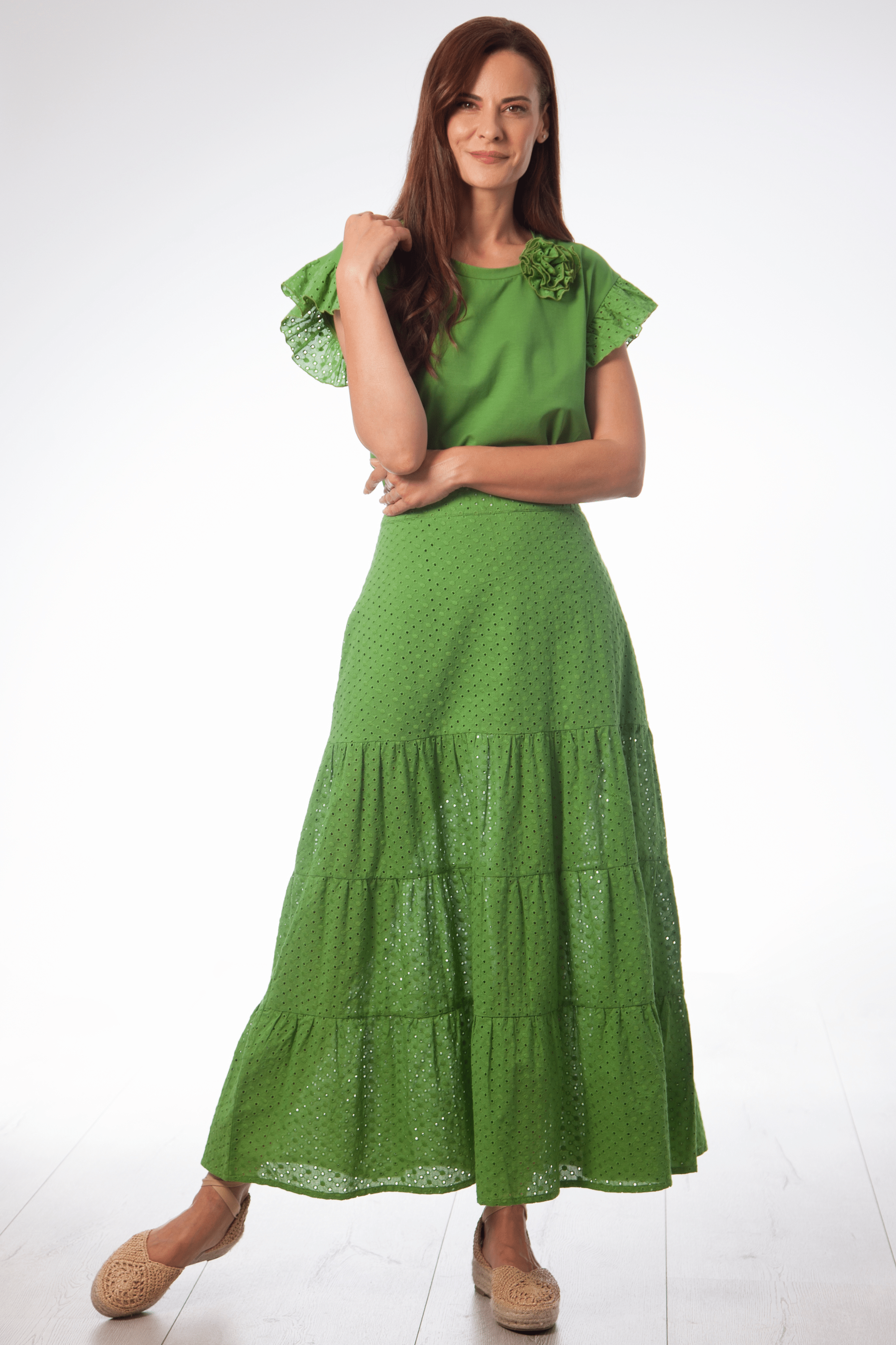 Falda larga verde en bordado ingles con cortes Lolitas&L - lolitasyl.com