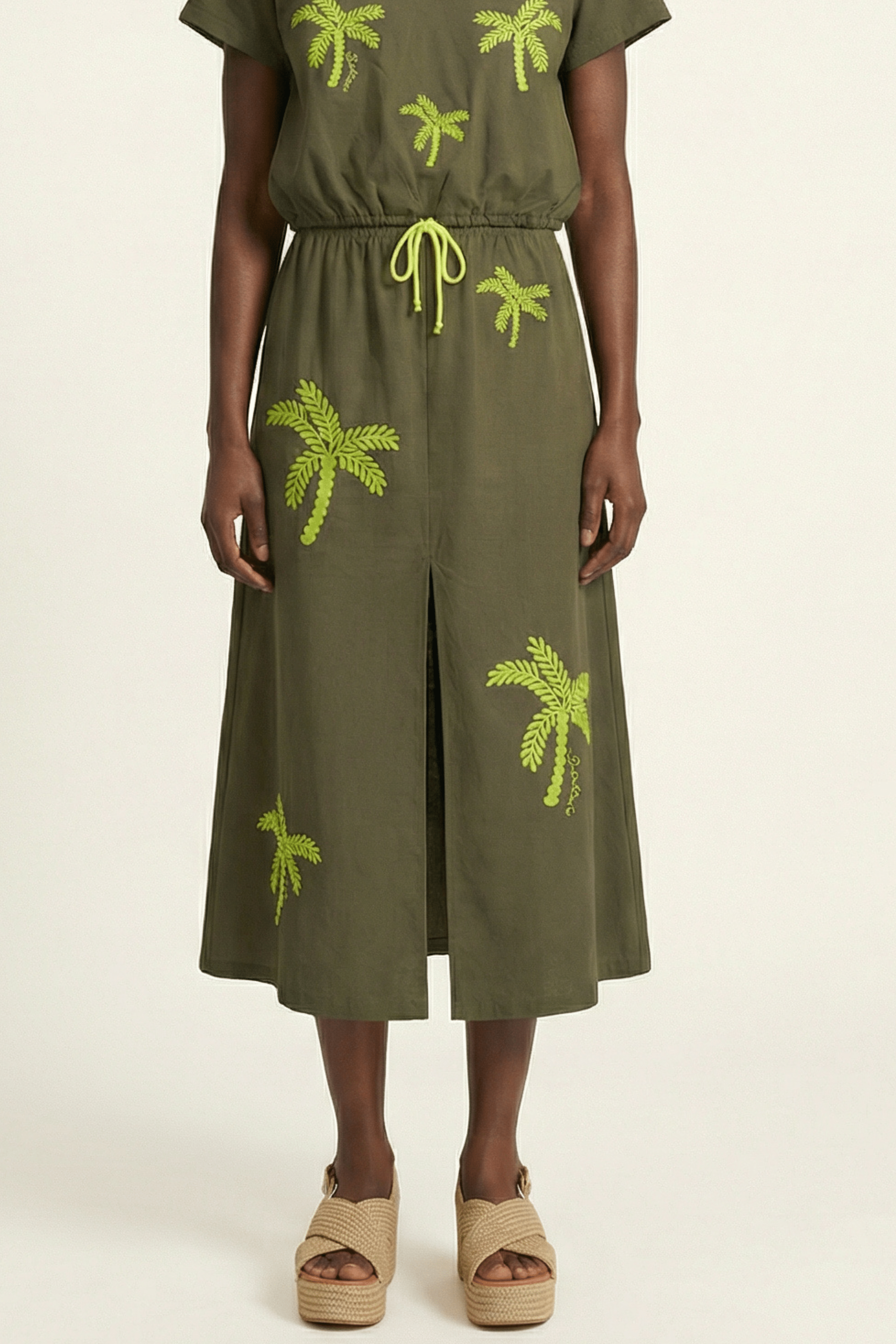 Falda verde militar larga con bordado palmeras al tono Lolitas&L - lolitasyl.com