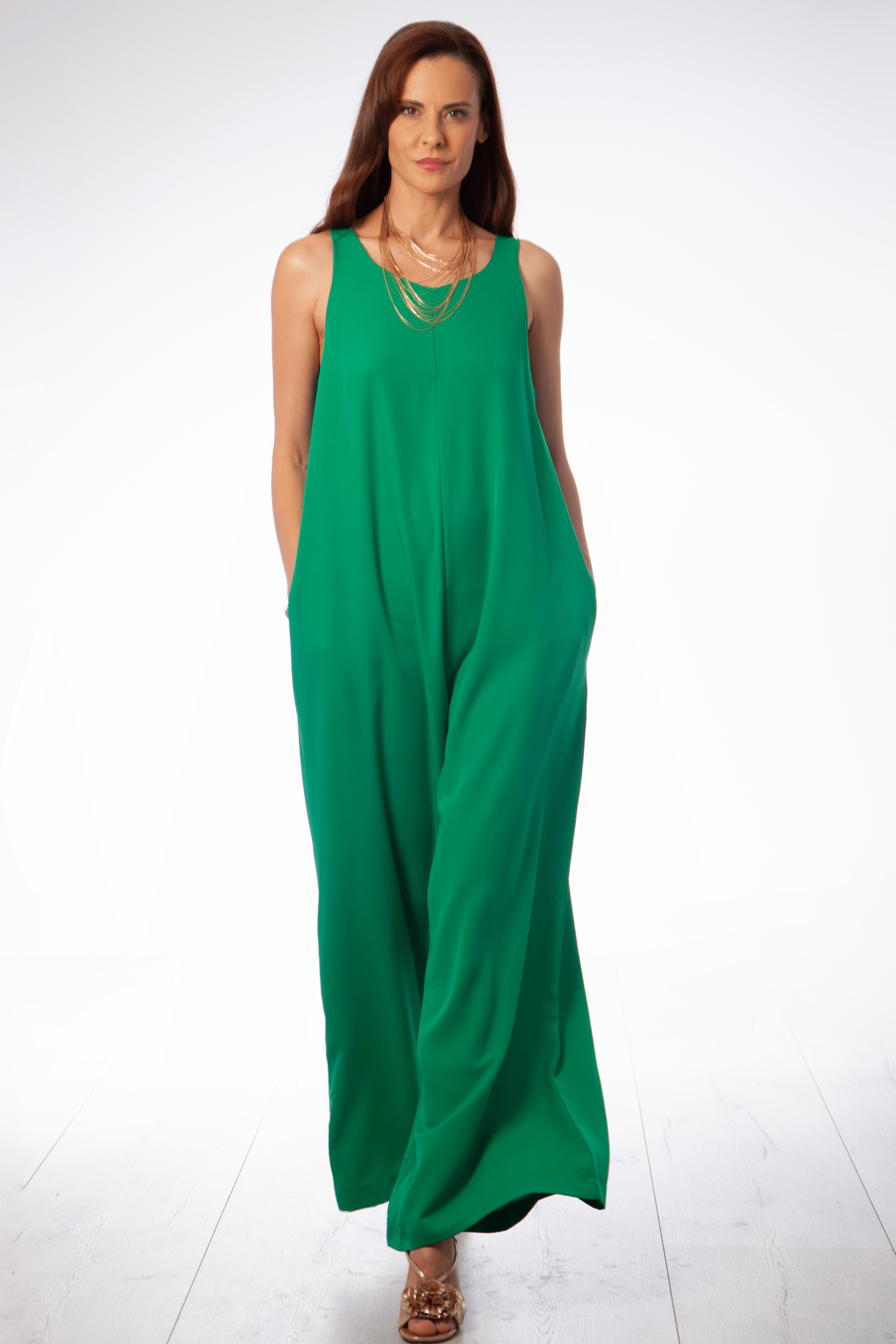 Jumpsuite verde hierba amplio con tirantes Lolitas&L - lolitasyl.com