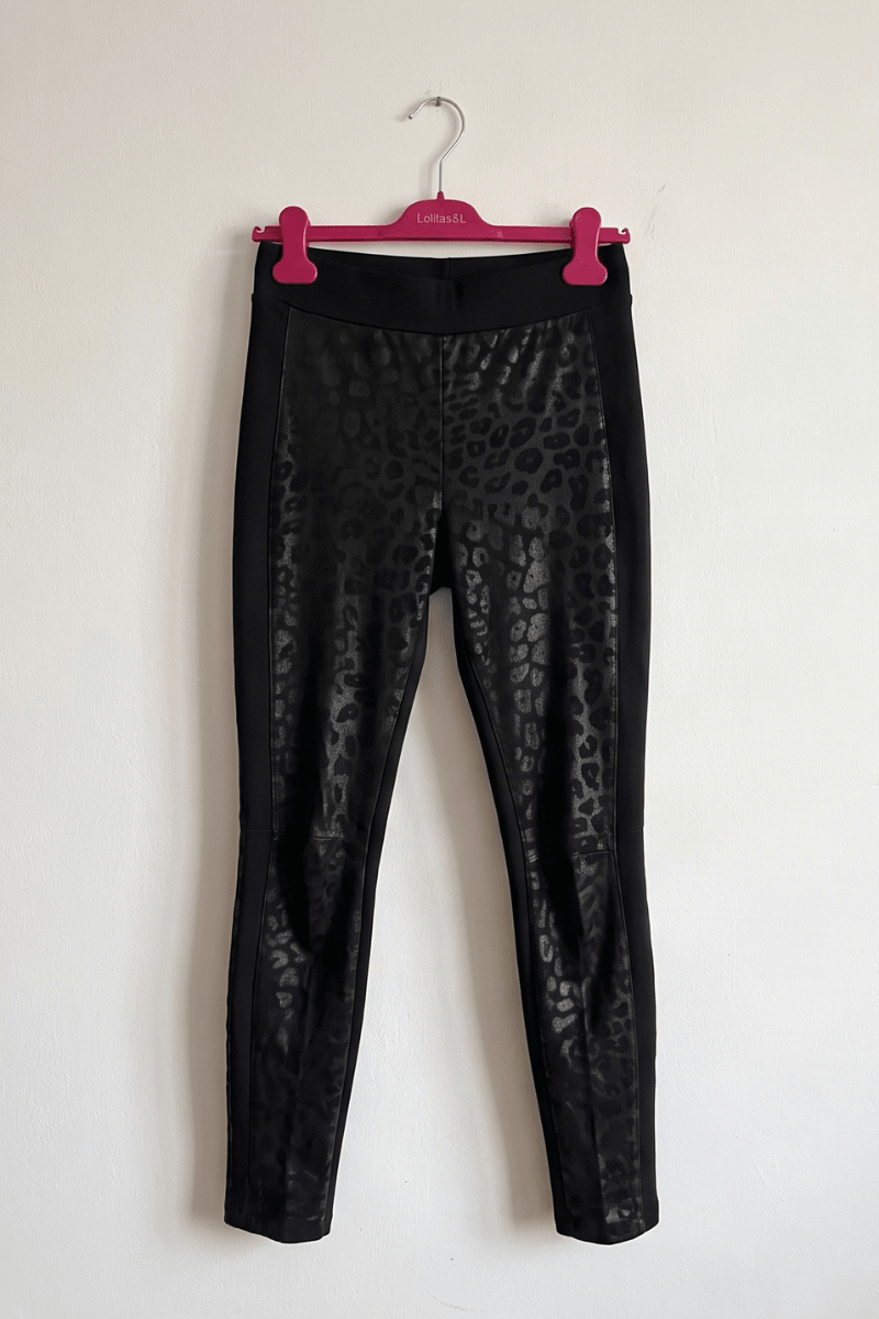 Pantalón Ajustado Negro Efecto Piel con Estampado Felino Preloved - lolitasyl.com