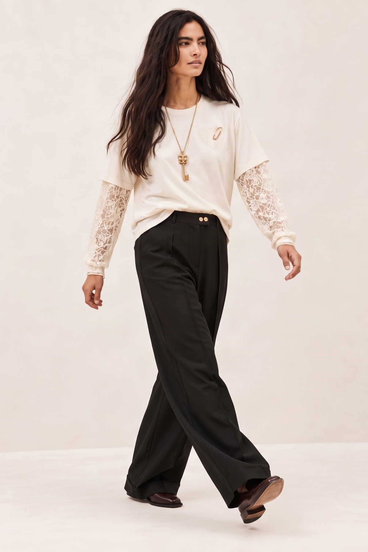 Pantalón Ancho Negro en Crepé Fluido con Pinzas y Bolsillos – Lolitas&L