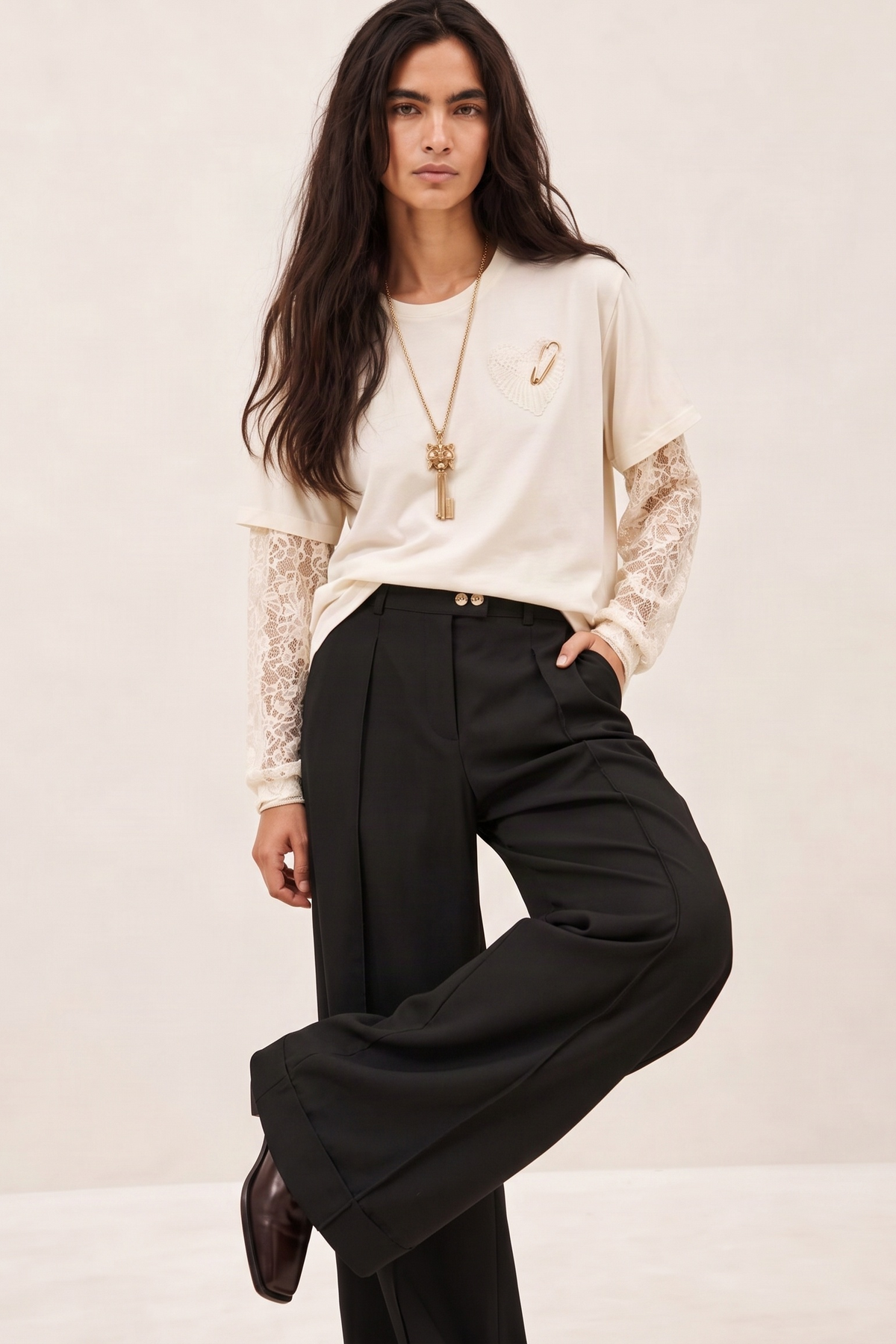Pantalón Ancho Negro en Crepé Fluido con Pinzas y Bolsillos – Lolitas&L