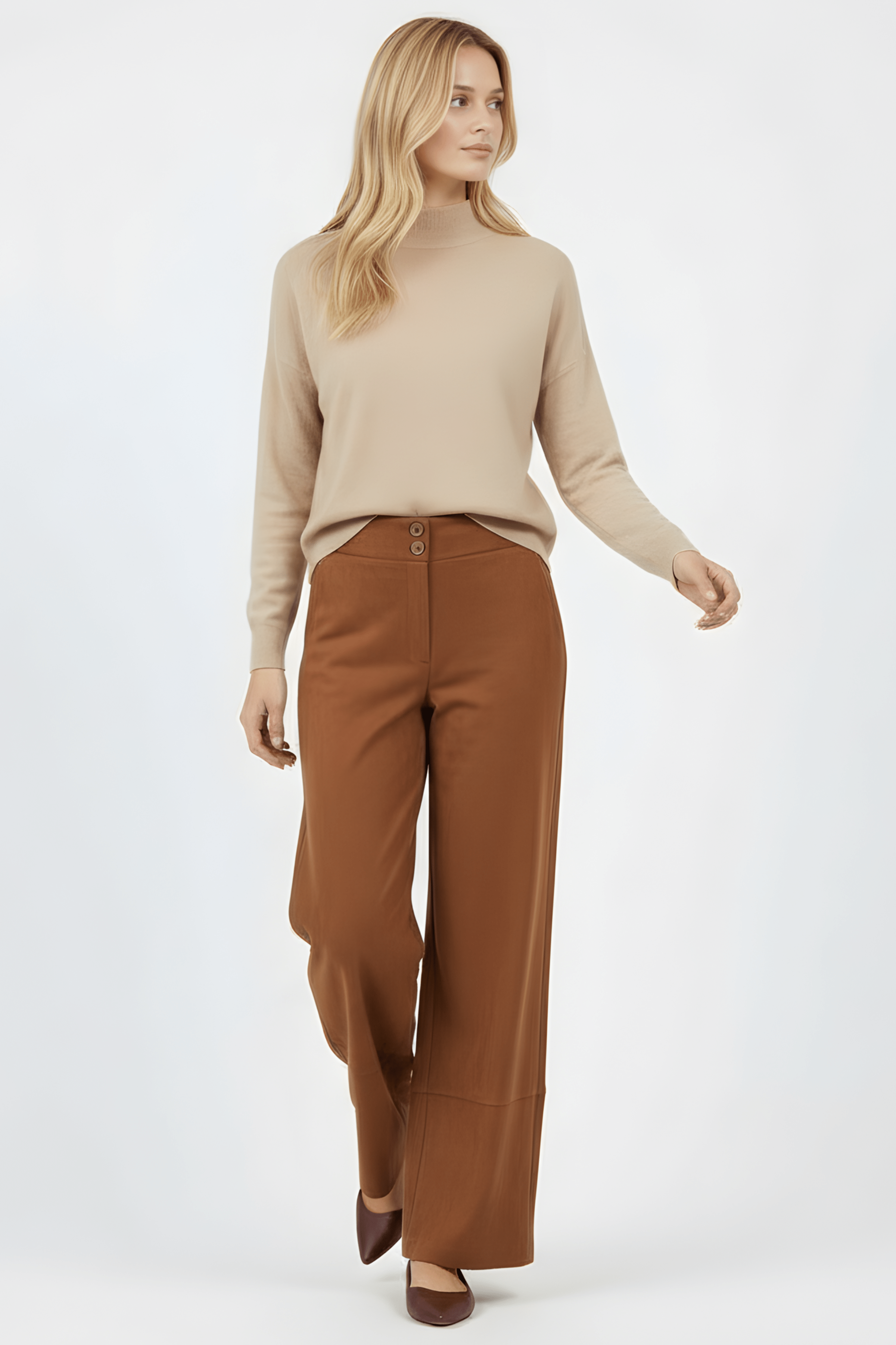 Pantalon antelina camel corte con botones Lolitas&L - lolitasyl.com