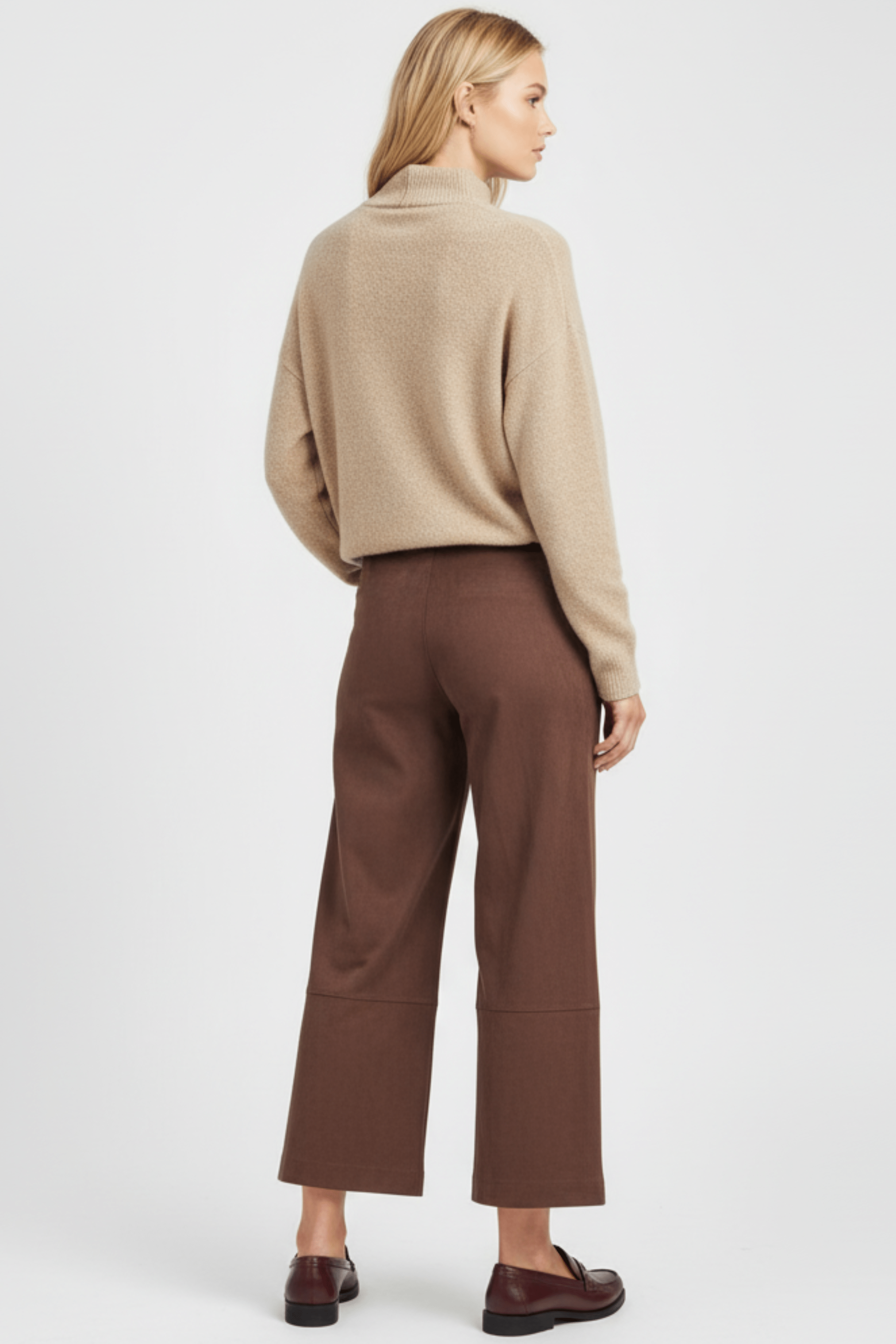 Pantalon antelina marron corte con botones dorados Lolitas&L - lolitasyl.com