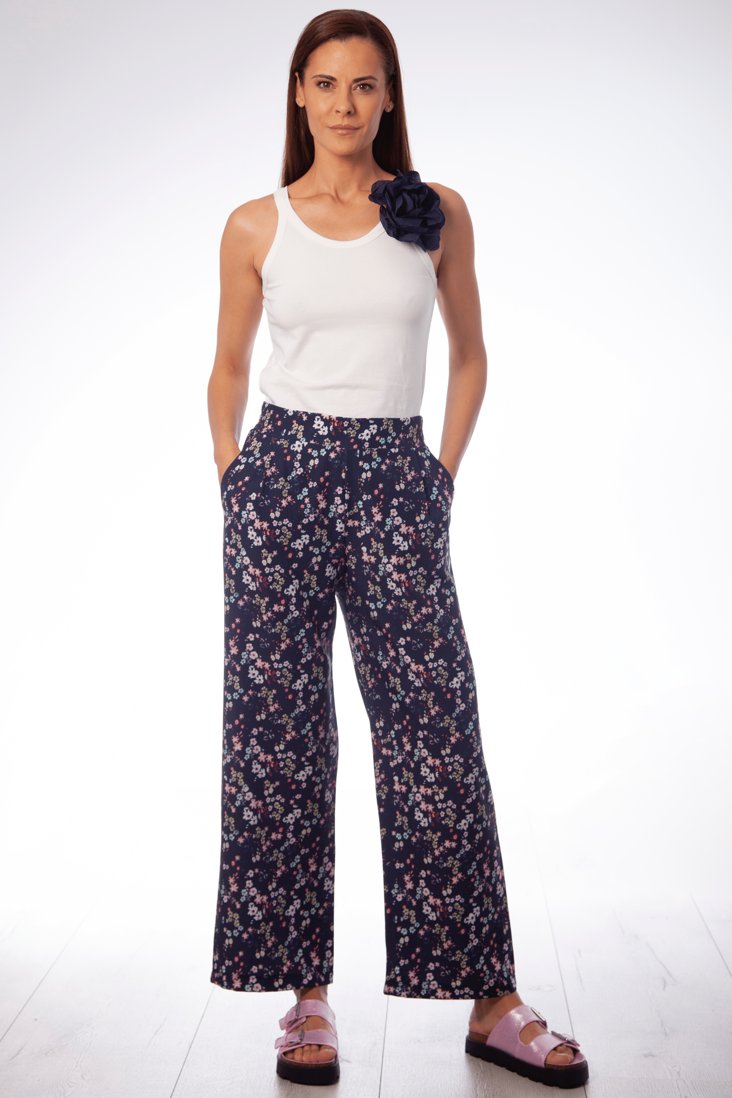 Pantalon azul estampado floral con goma Lolitas&L - lolitasyl.com