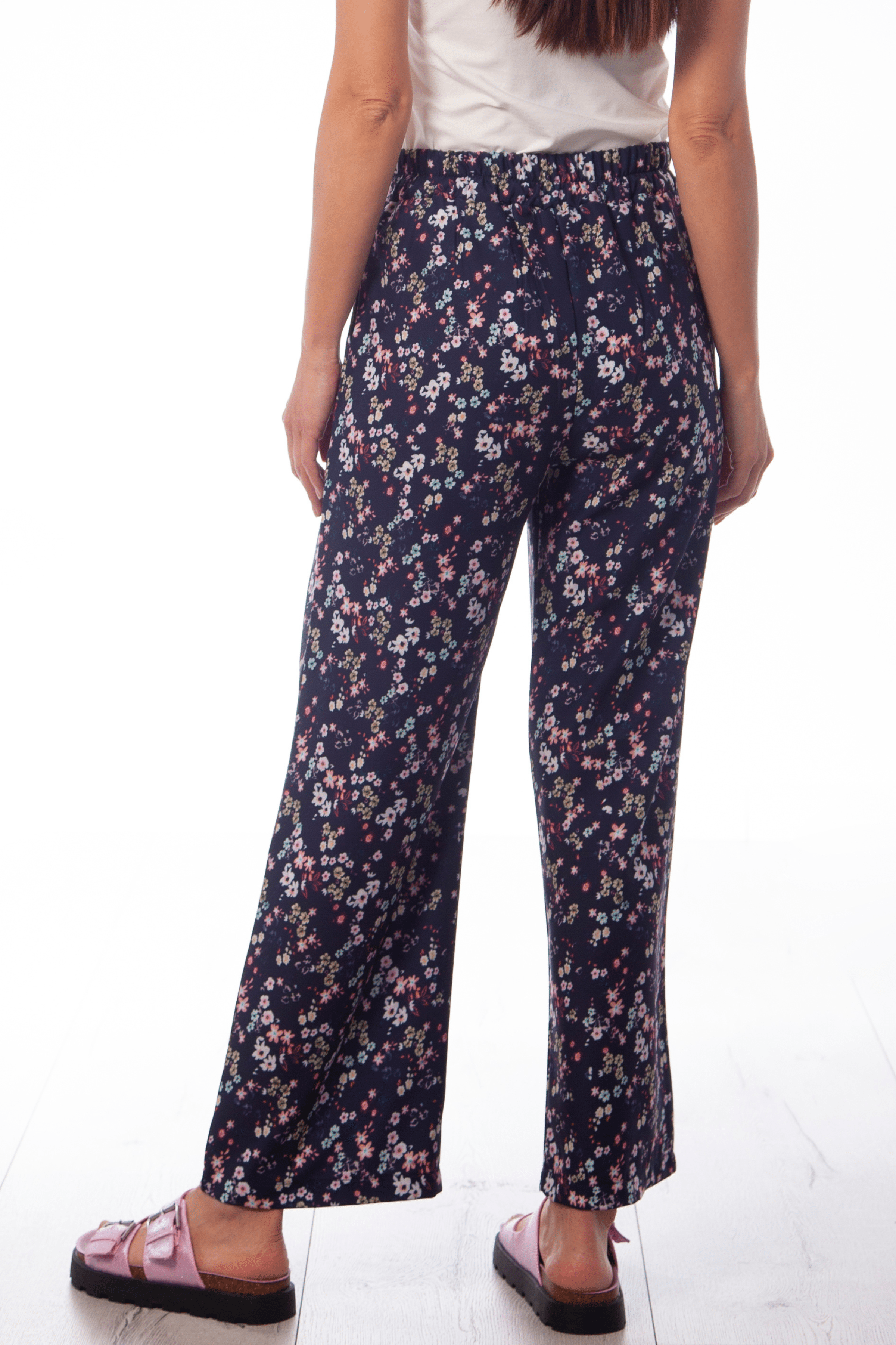 Pantalon azul estampado floral con goma Lolitas&L - lolitasyl.com