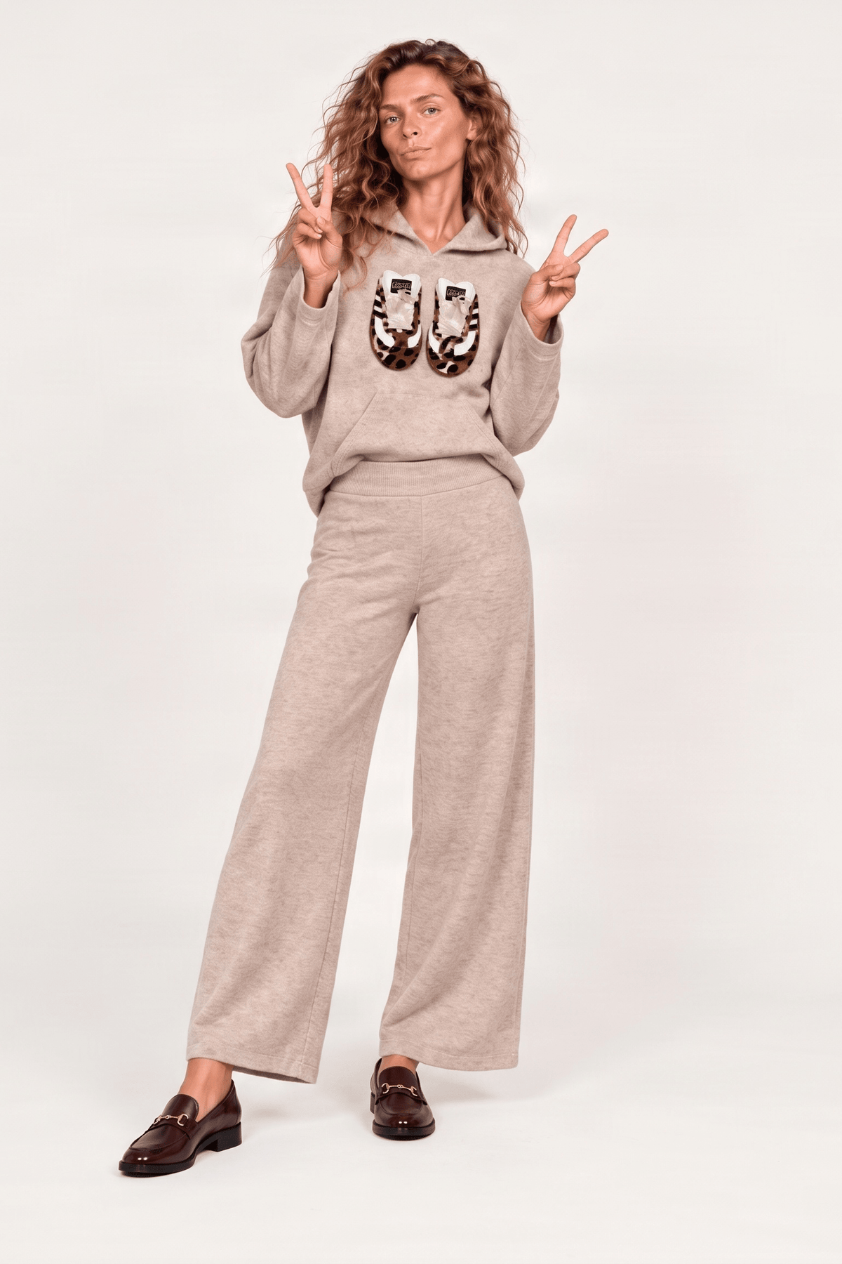 Pantalon beige de punto con goma Lolitas&L - lolitasyl.com