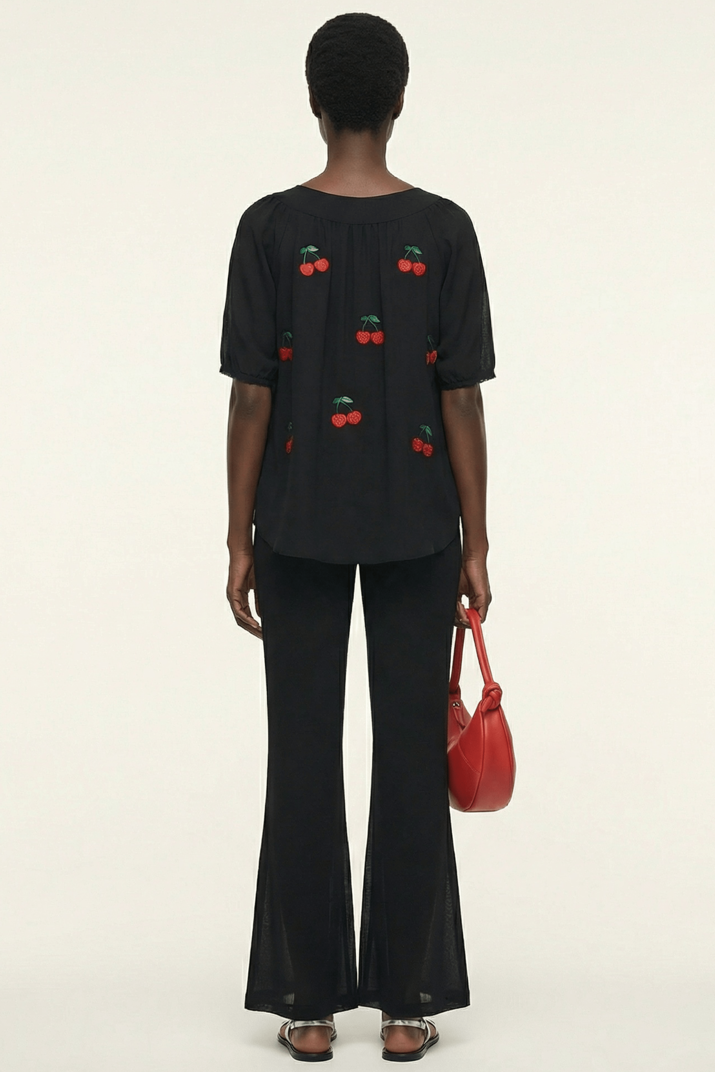 Pantalon negro acampanado con goma en la cintura Lolitas&L - lolitasyl.com