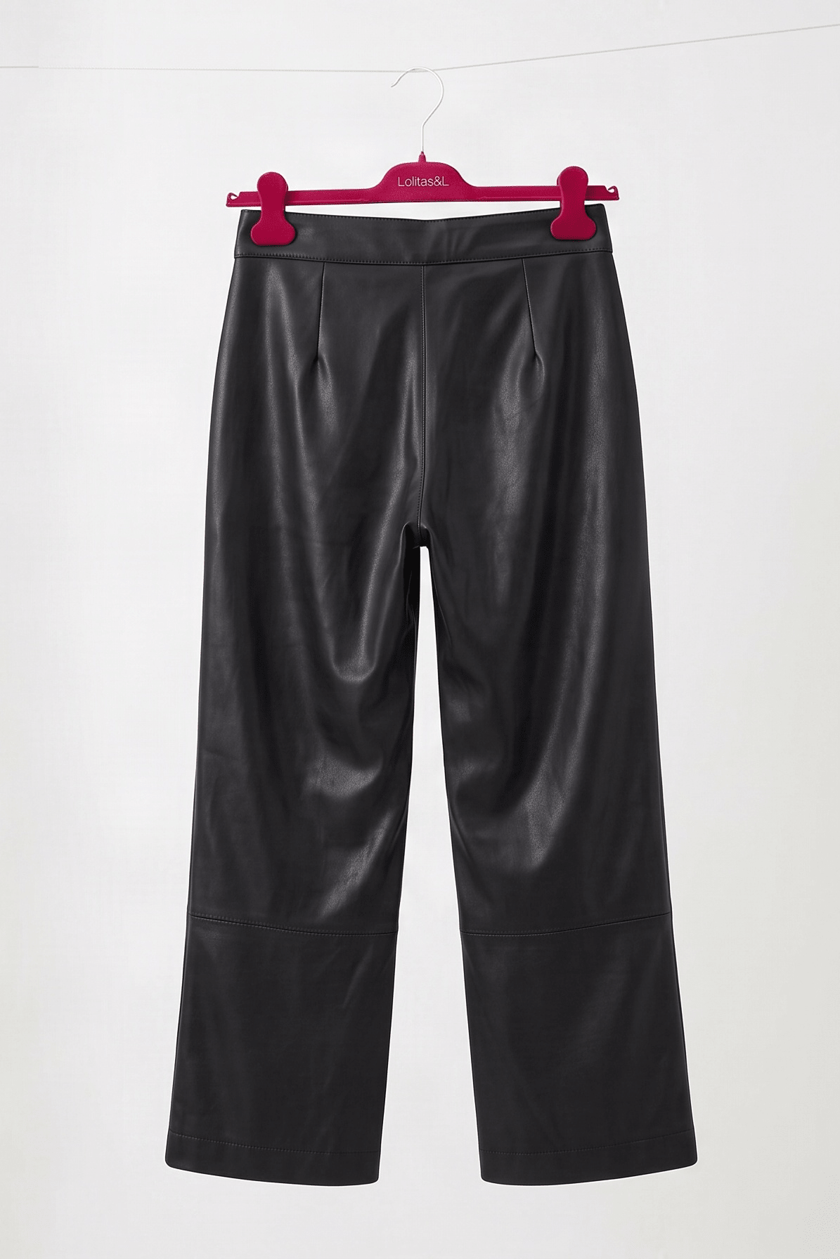 Pantalón Negro de Polipiel Ancho con Corte Preloved - lolitasyl.com