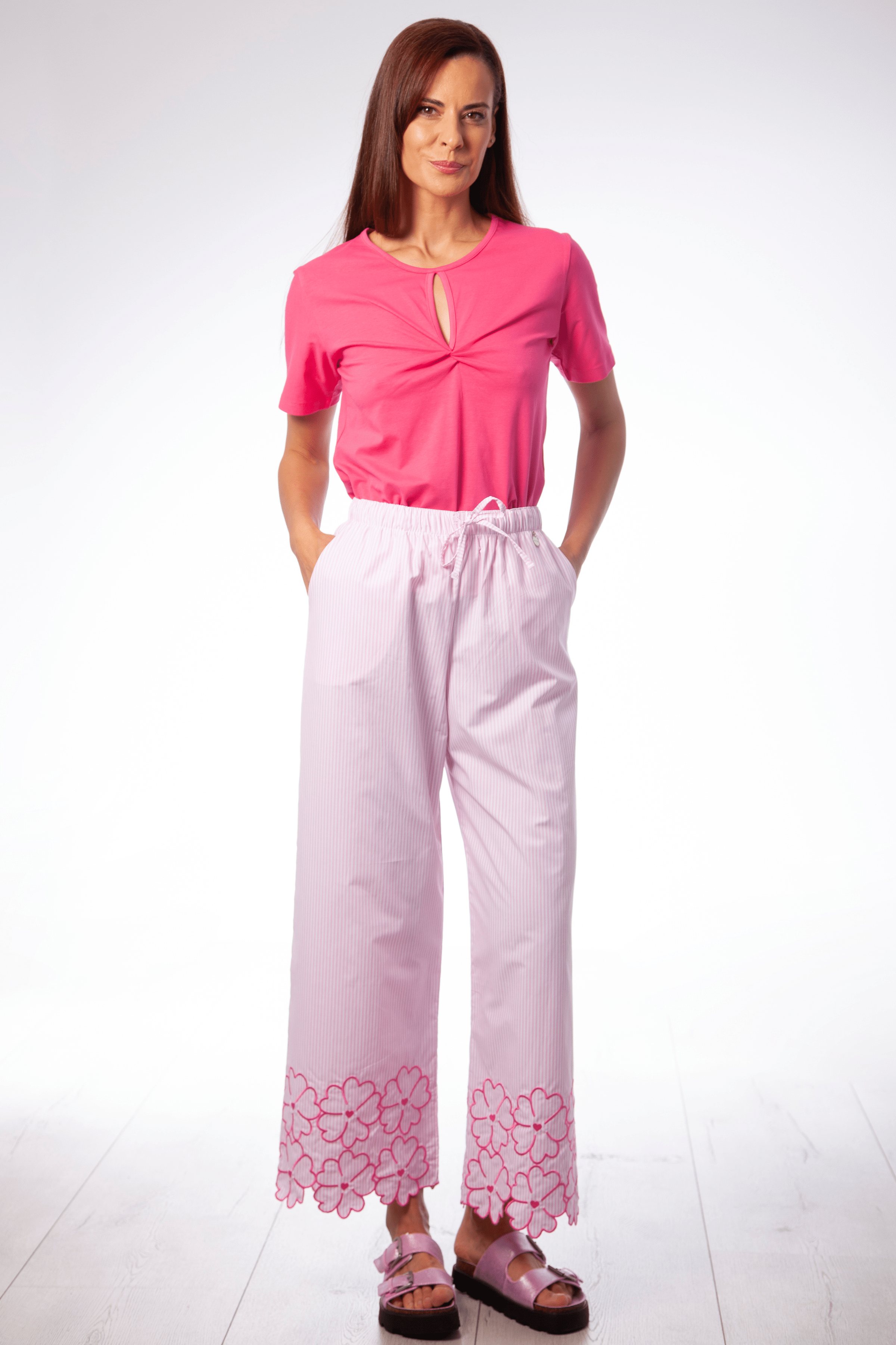 Pantalon rayas rosa detalle bordado flores con goma Lolitas&L - lolitasyl.com