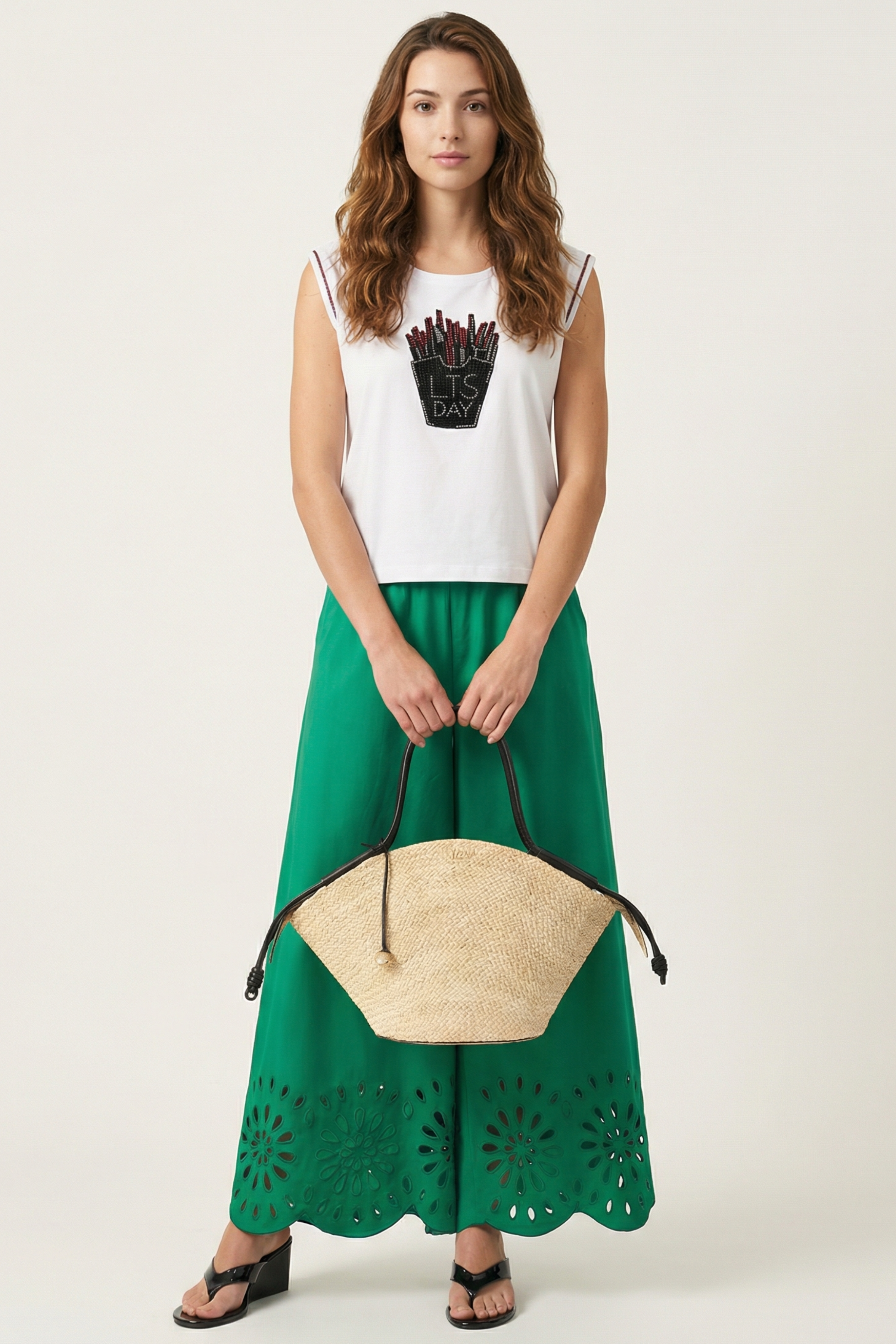 Pantalon verde campana con bordado calado Lolitas&L