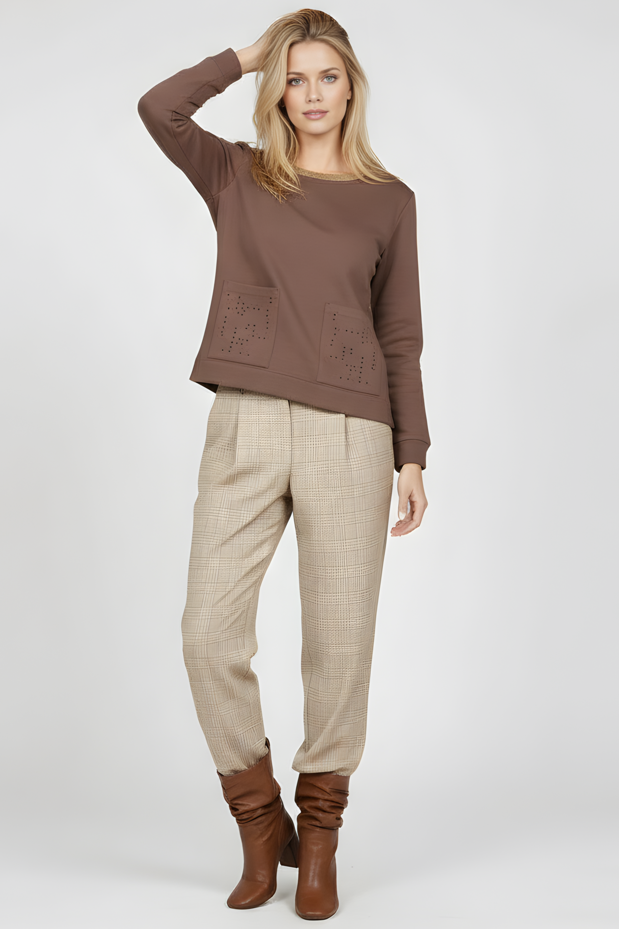 Sudadera marrón con bolsillos strass y cuello lourex Lolitas&L