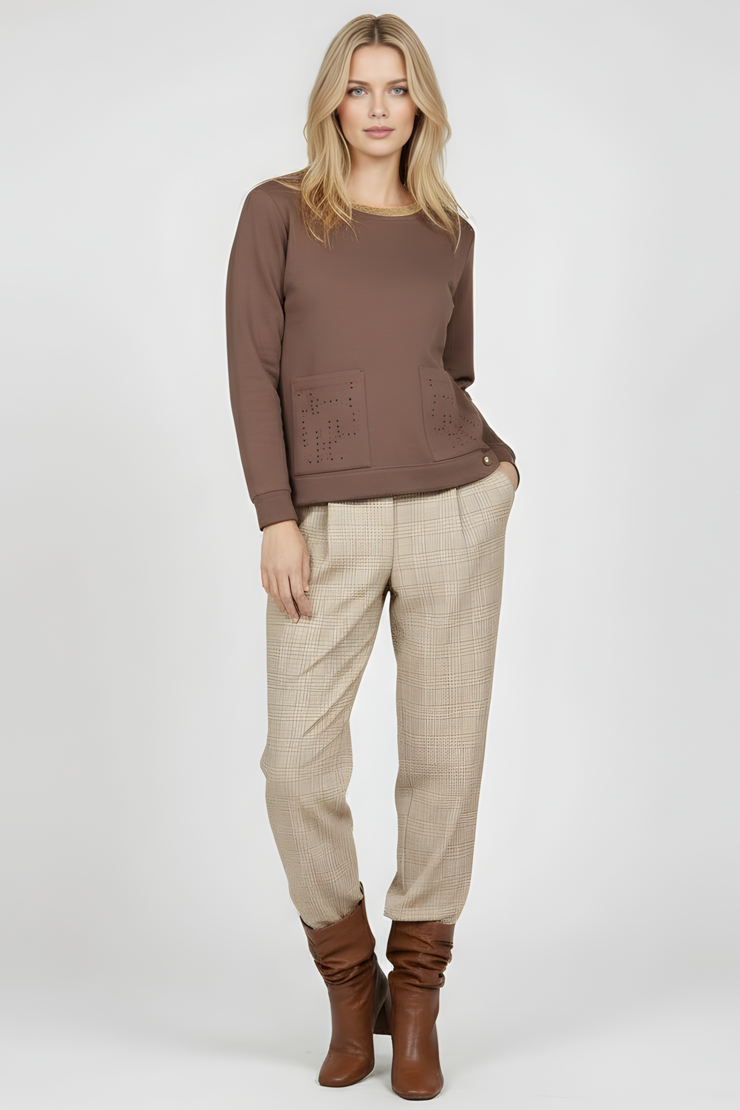 Sudadera marrón con bolsillos strass y cuello lourex Lolitas&L