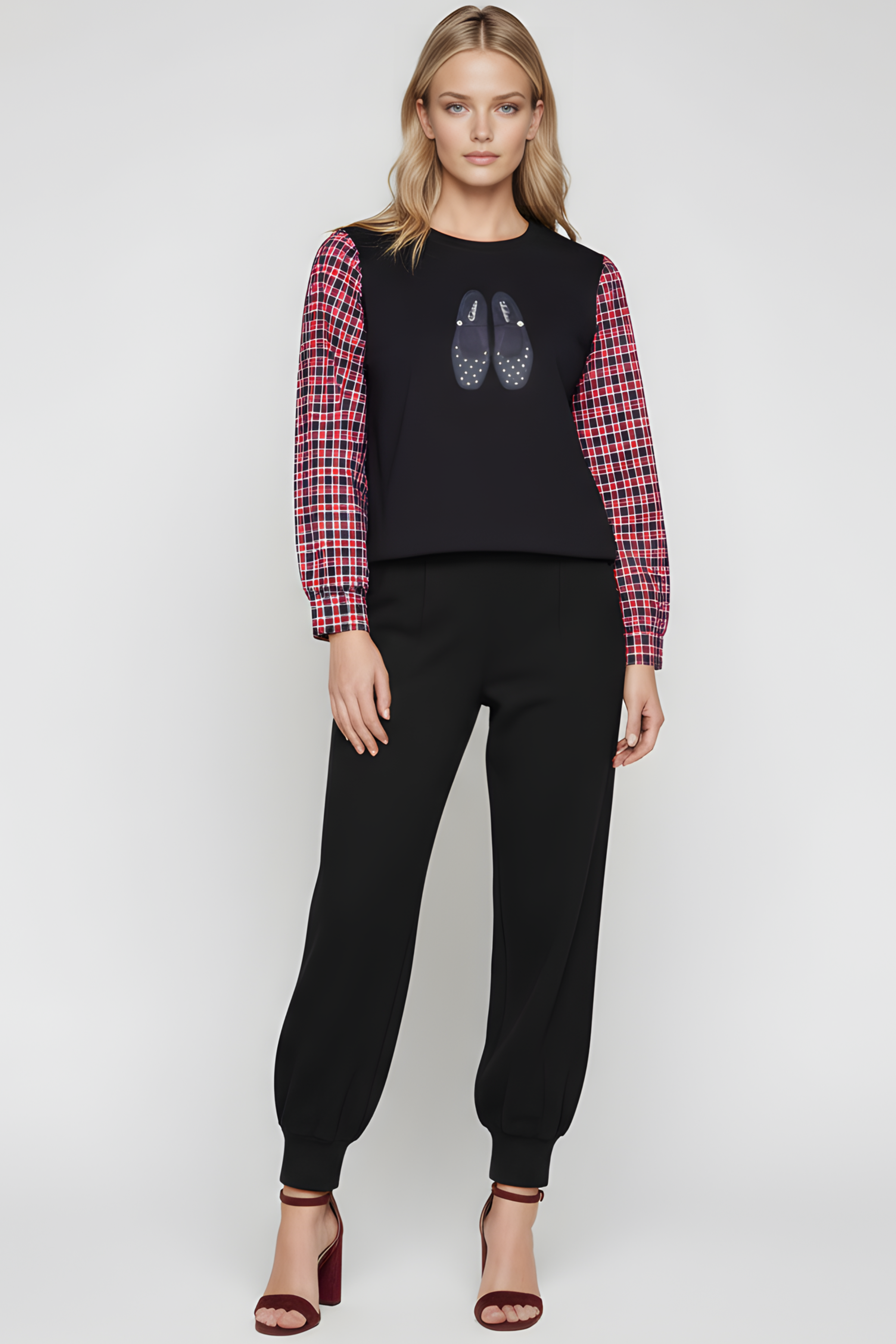 Sudadera negra con bordado zapatillas y manga larga cuadros Lolitas&L