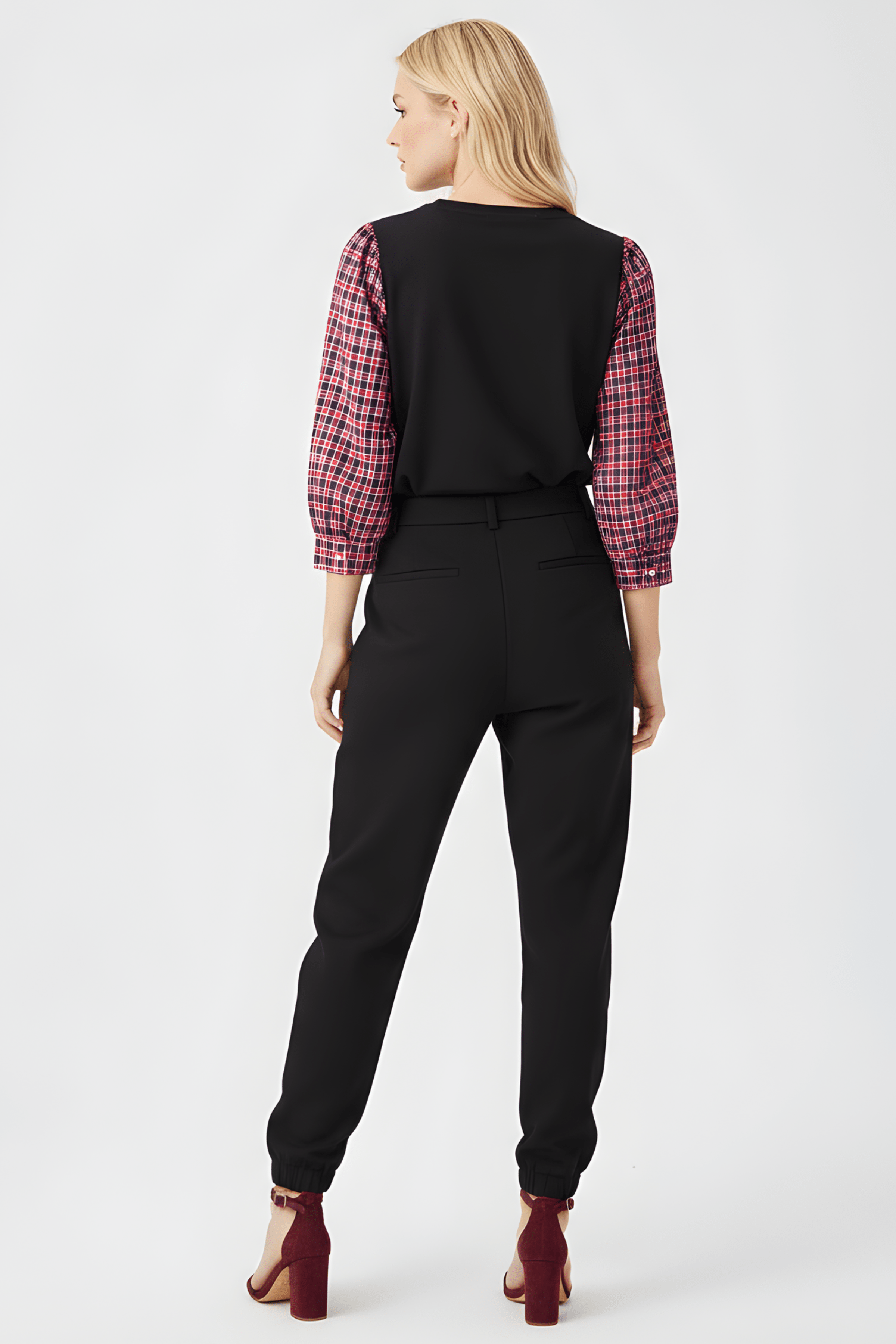 Sudadera negra con bordado zapatillas y manga larga cuadros Lolitas&L - lolitasyl.com