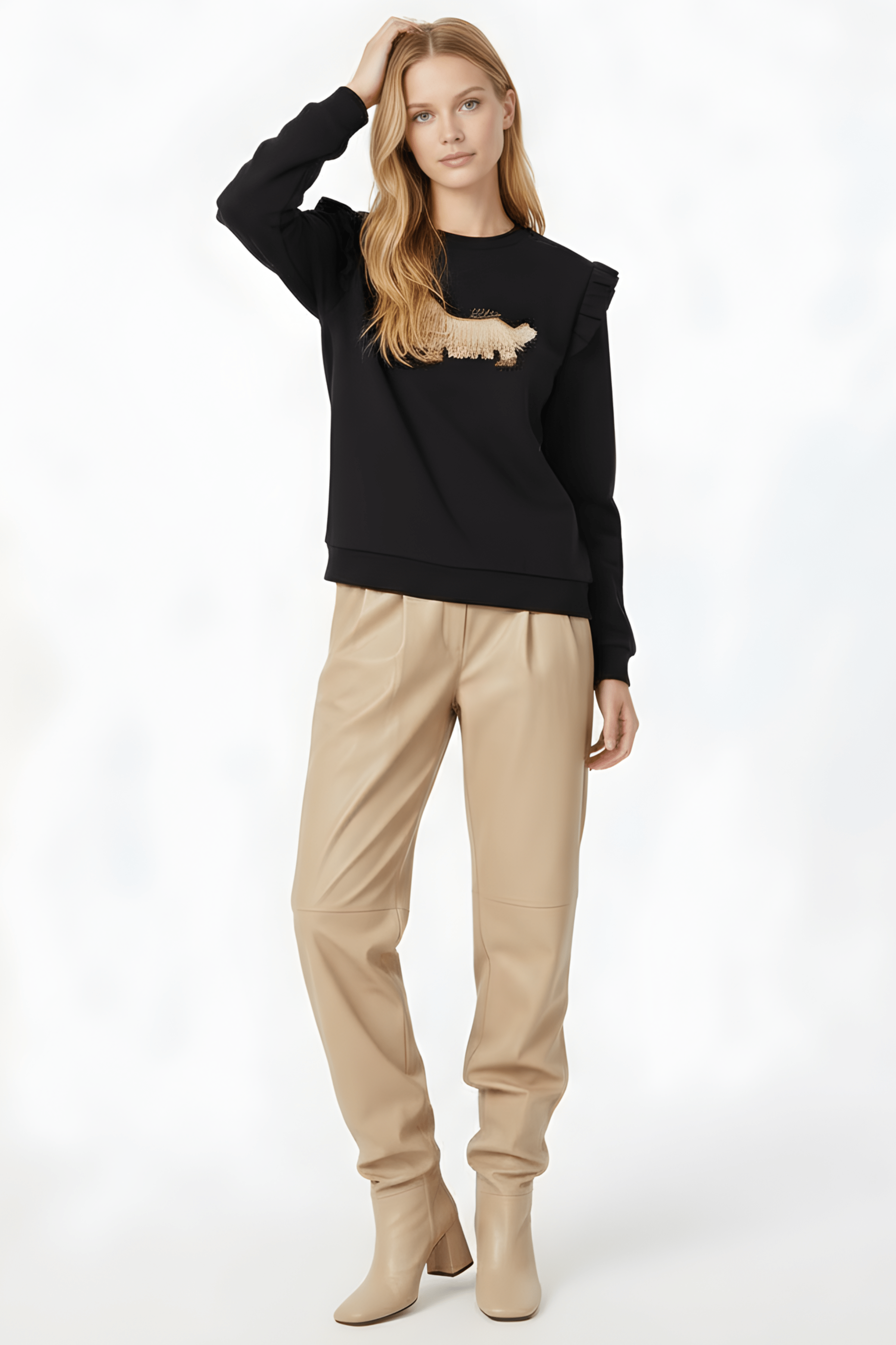 Sudadera negra perrito bordado con volantes Lolitas&L - lolitasyl.com