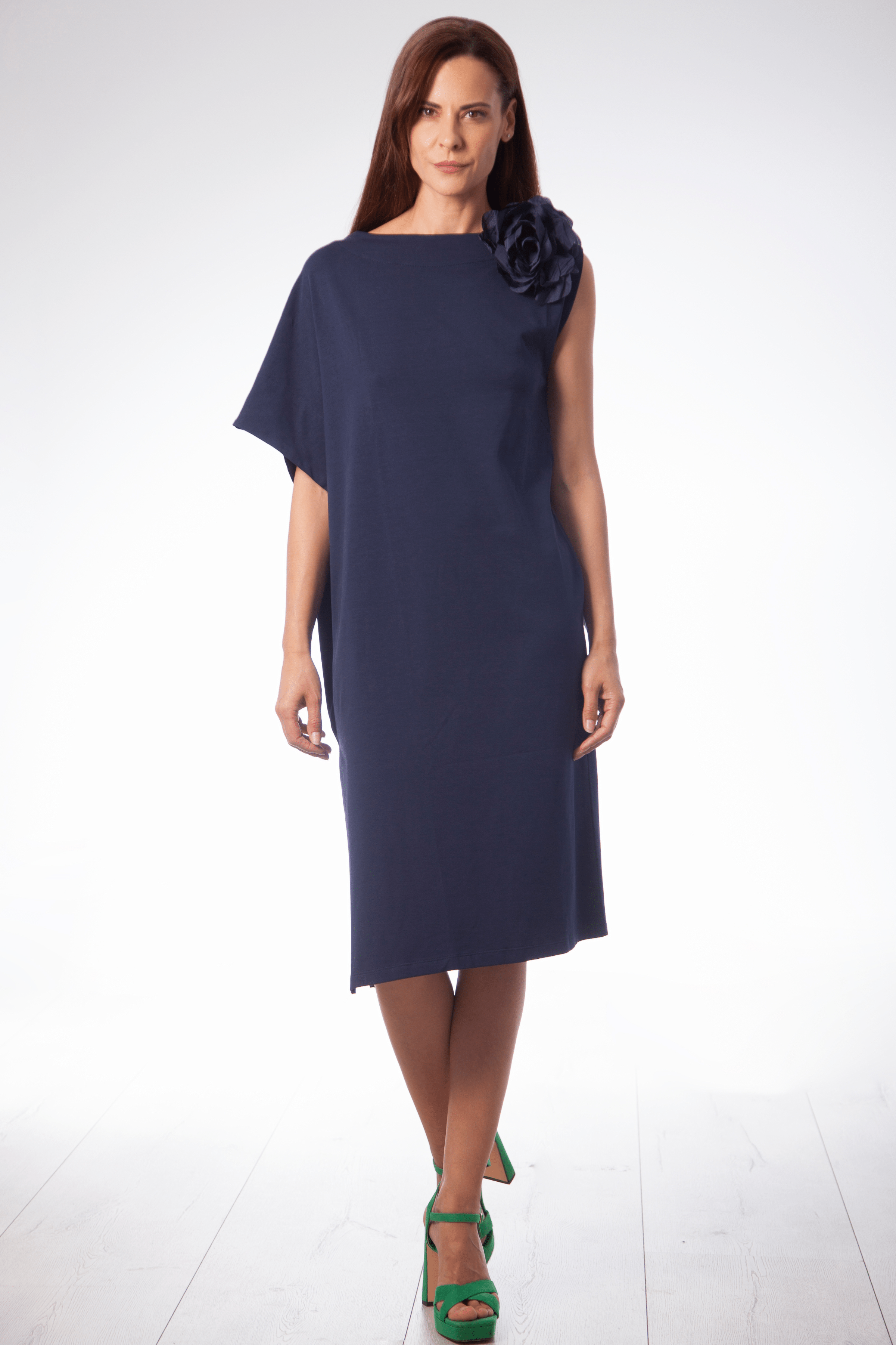 Vestido azul marino asimetrico con flor Lolitas&L - lolitasyl.com