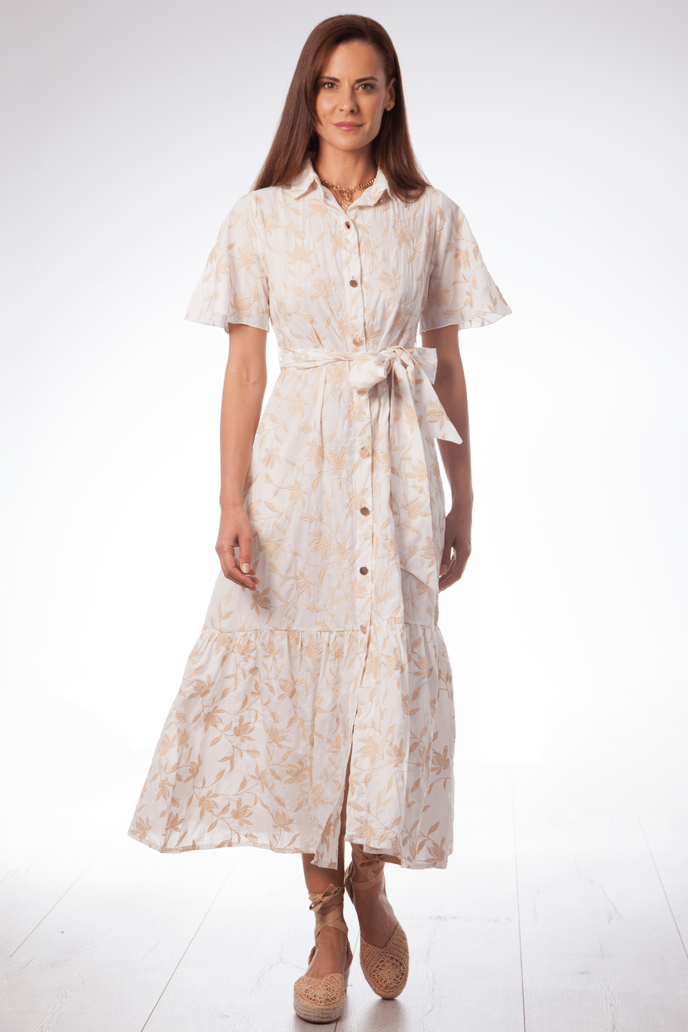 Vestido blanco largo camisero con bordado en contraste Lolitas&L - lolitasyl.com