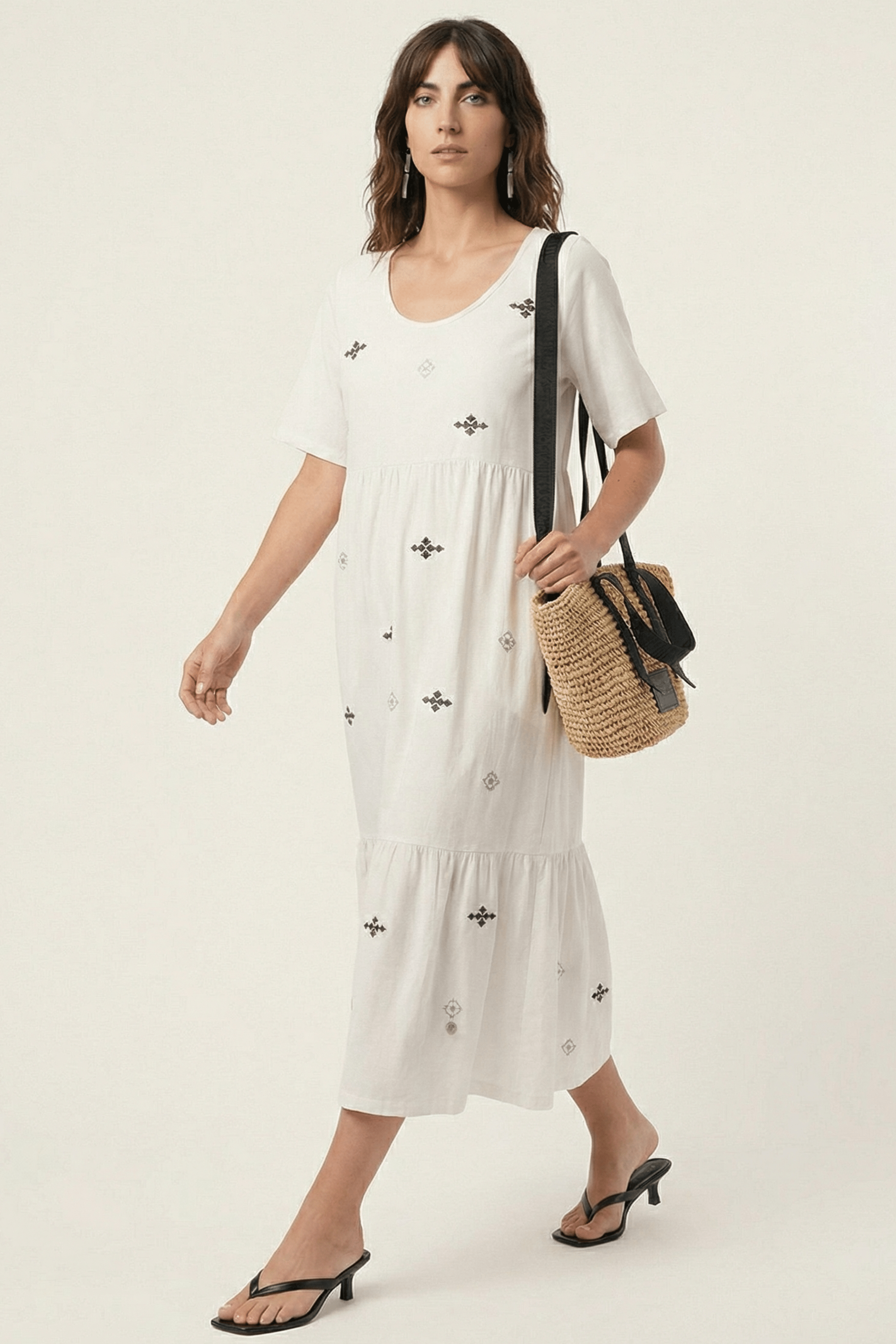 Vestido blanco largo con bordado cruz Lolitas&L - lolitasyl.com