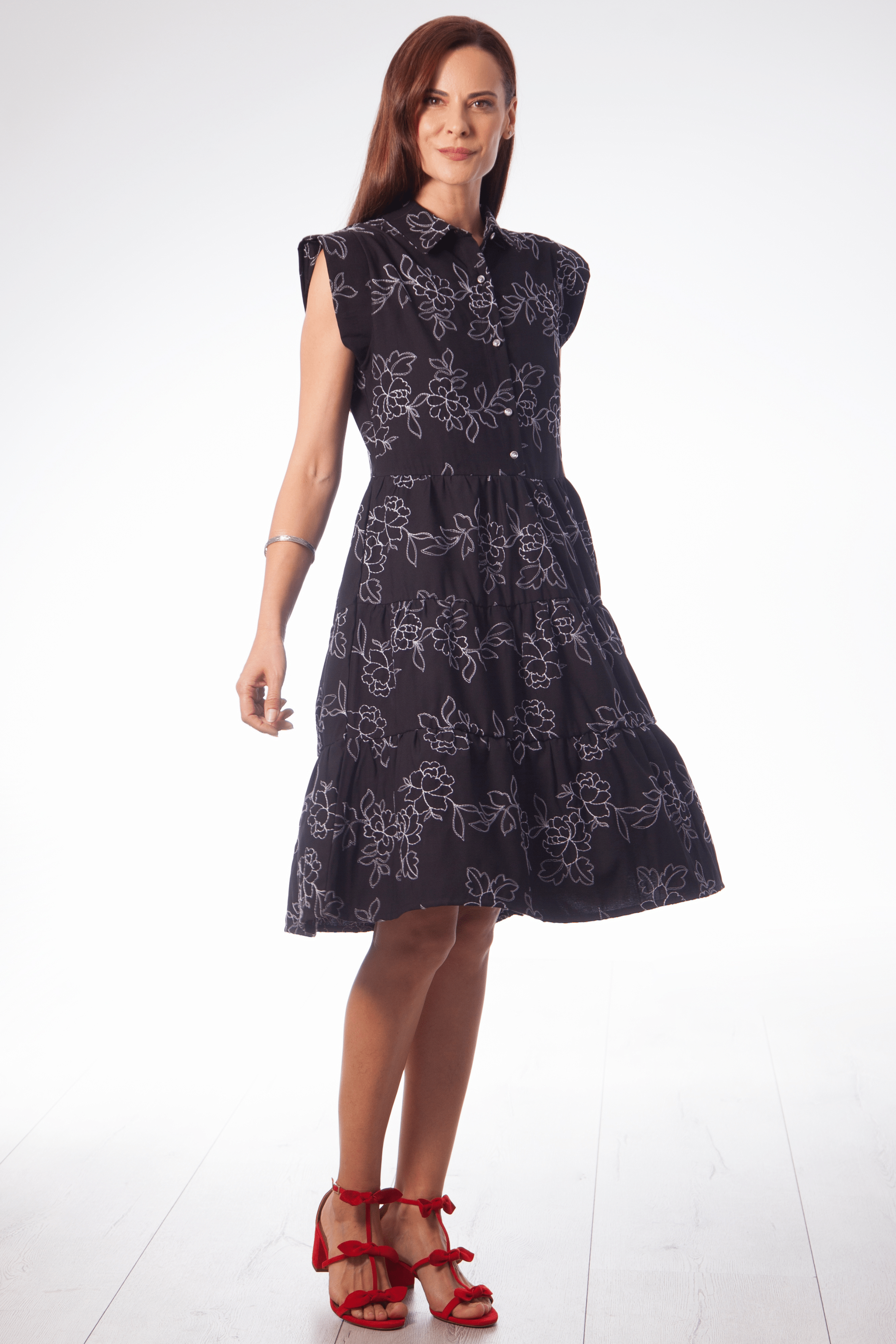 Vestido camisero negro bordado flor en contraste Lolitas&L - lolitasyl.com