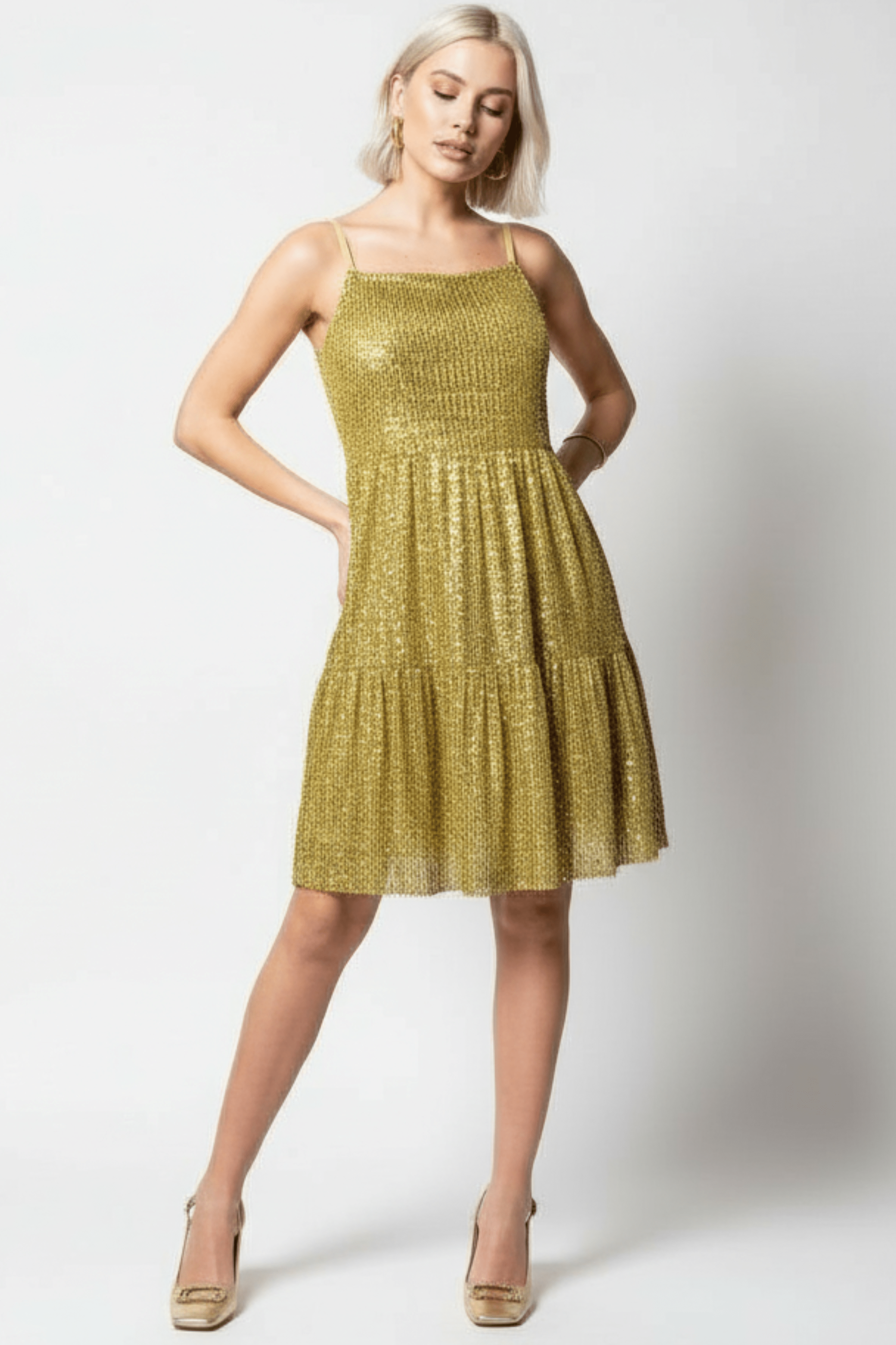 Vestido lentejuelas dorado con tirantes corto LolitasyL - lolitasyl.com