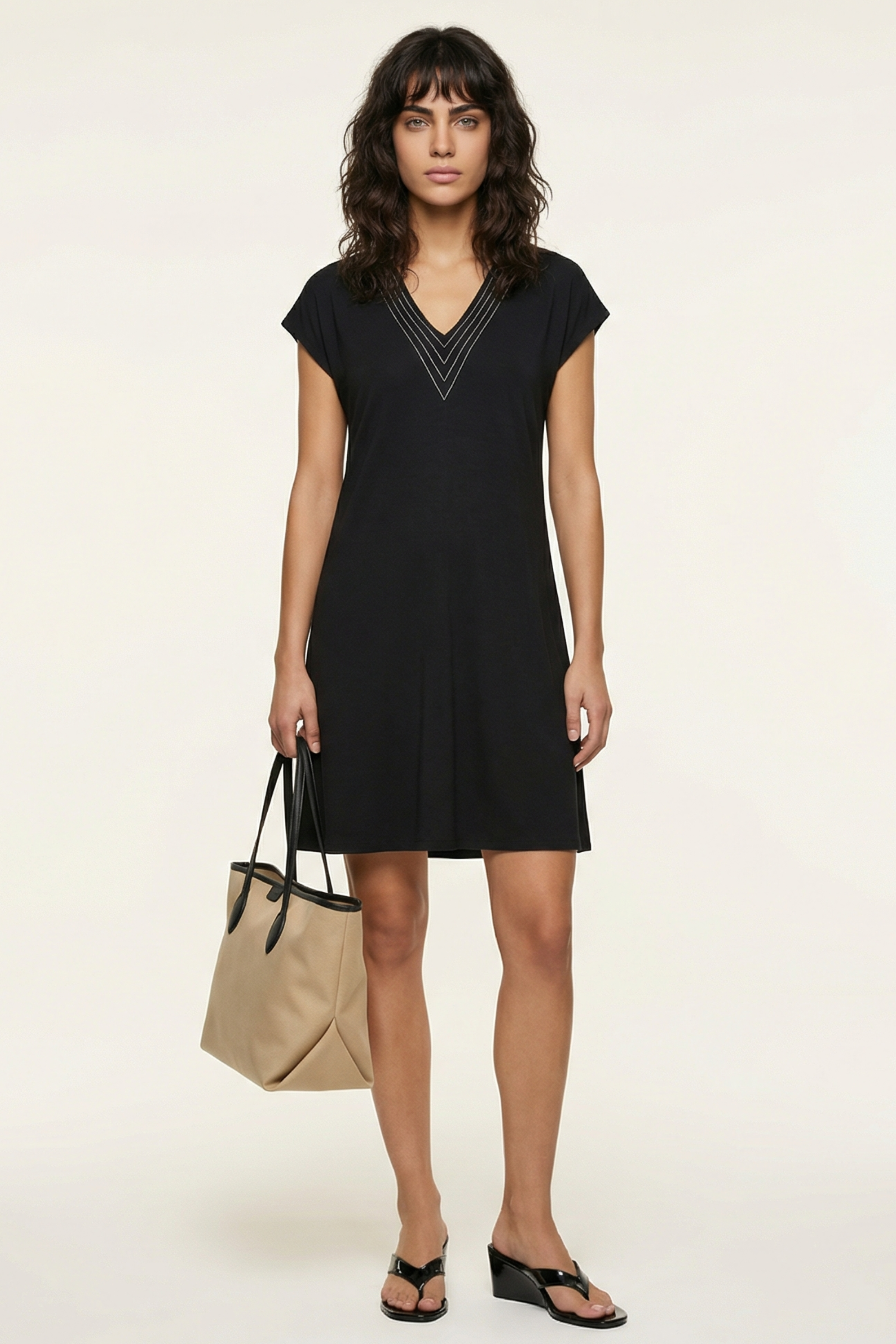 Vestido negro de algodon escote uve con recubierto Lolitas&L