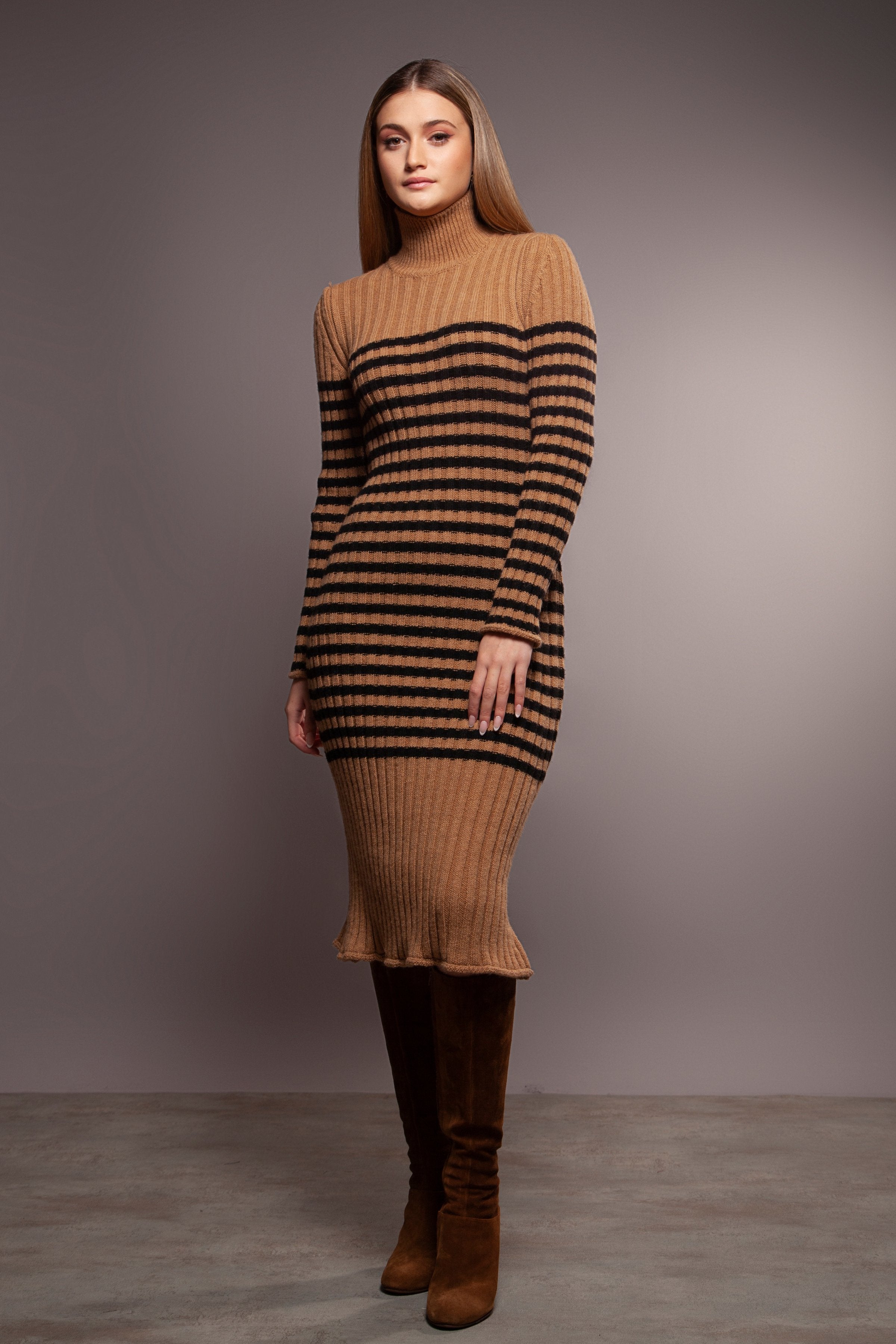 Vestido punto beige de rayas jacquard cuello alto Lolitas&L - lolitasyl.com