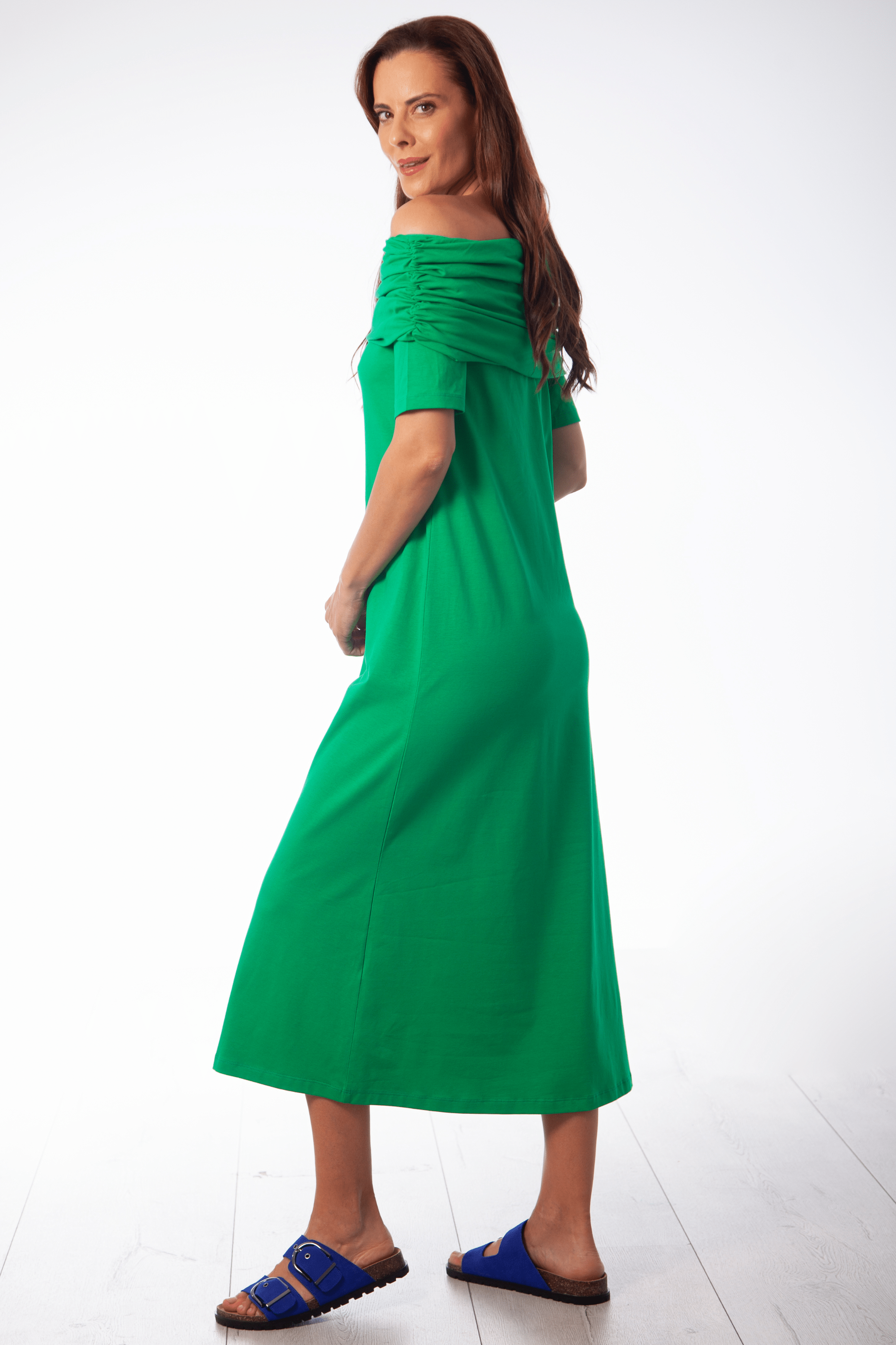 Vestido verde largo con escote Bardot Lolitas&L - lolitasyl.com